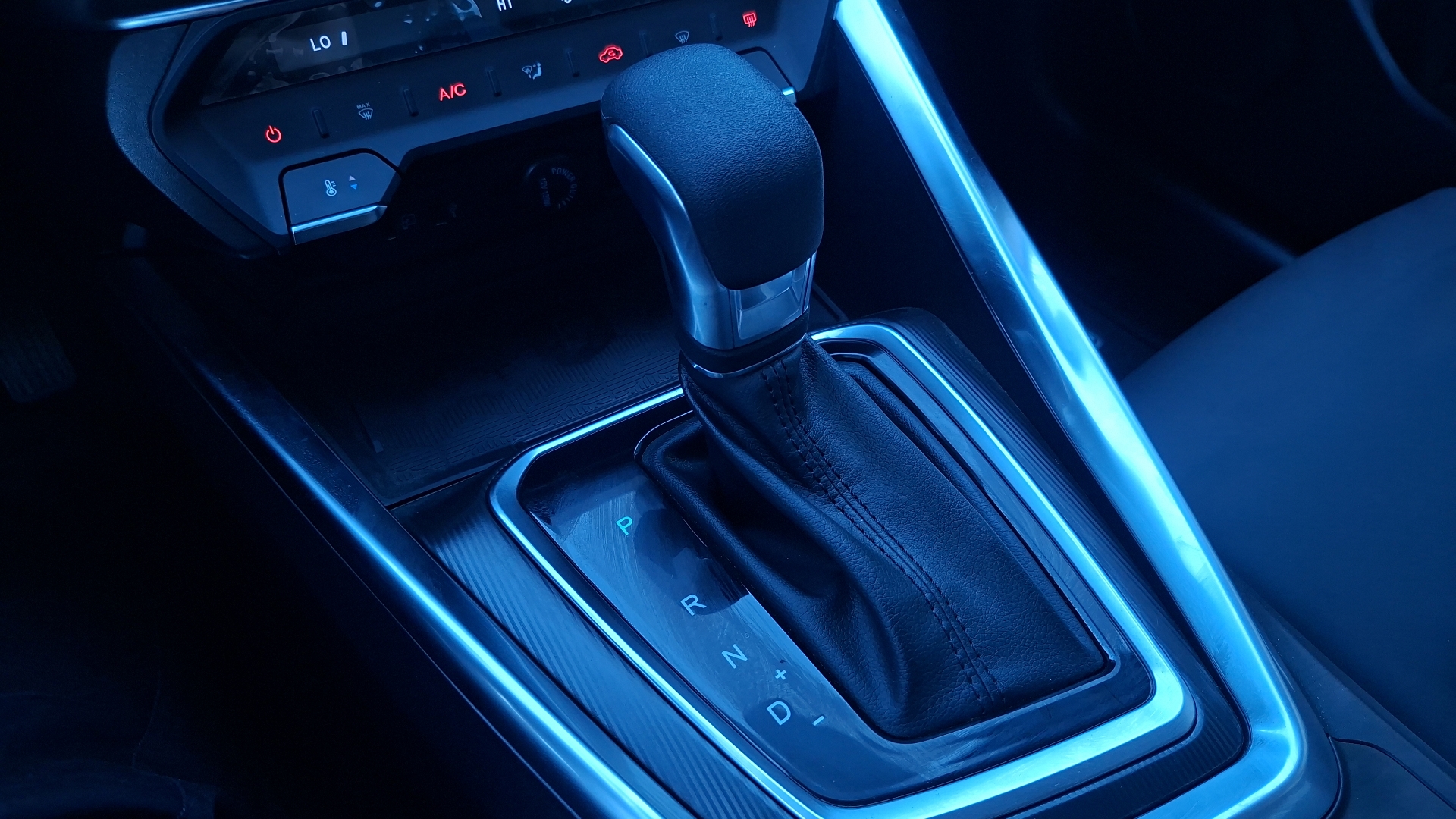 Kaiyi E5 — foto 11 de 16