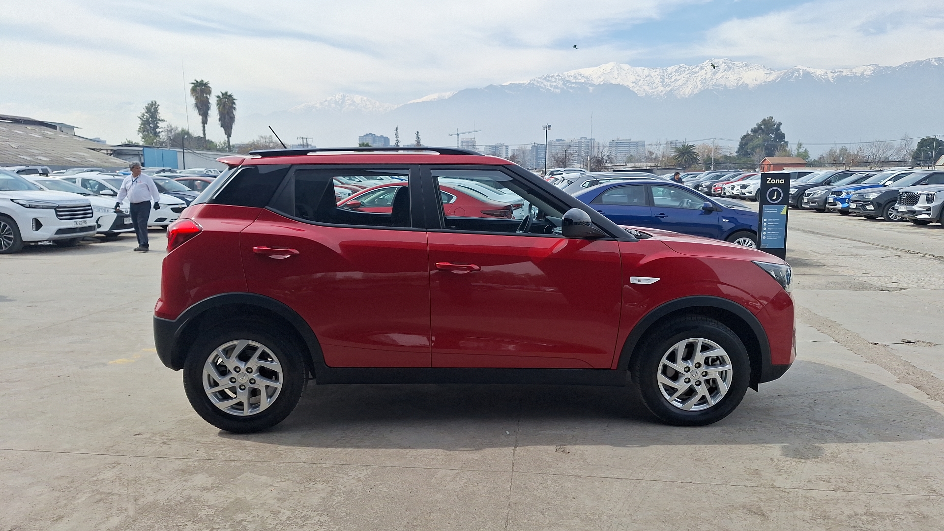 Mahindra Xuv300 — foto 5 de 14