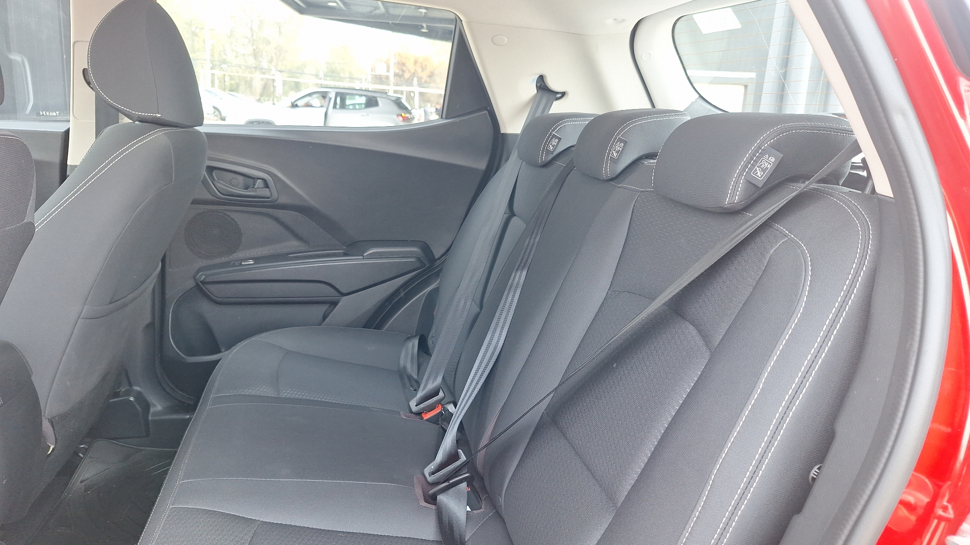 Mahindra Xuv300 — foto 12 de 14