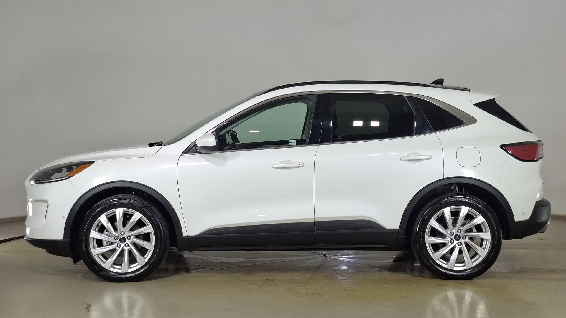 Ford Escape — foto 7 de 16