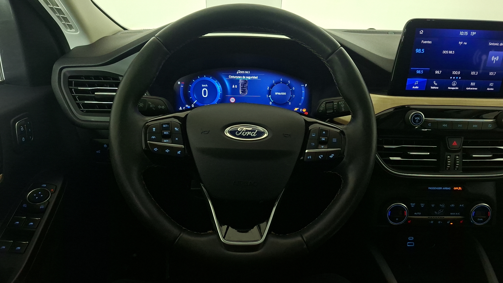 Ford Escape — foto 8 de 16