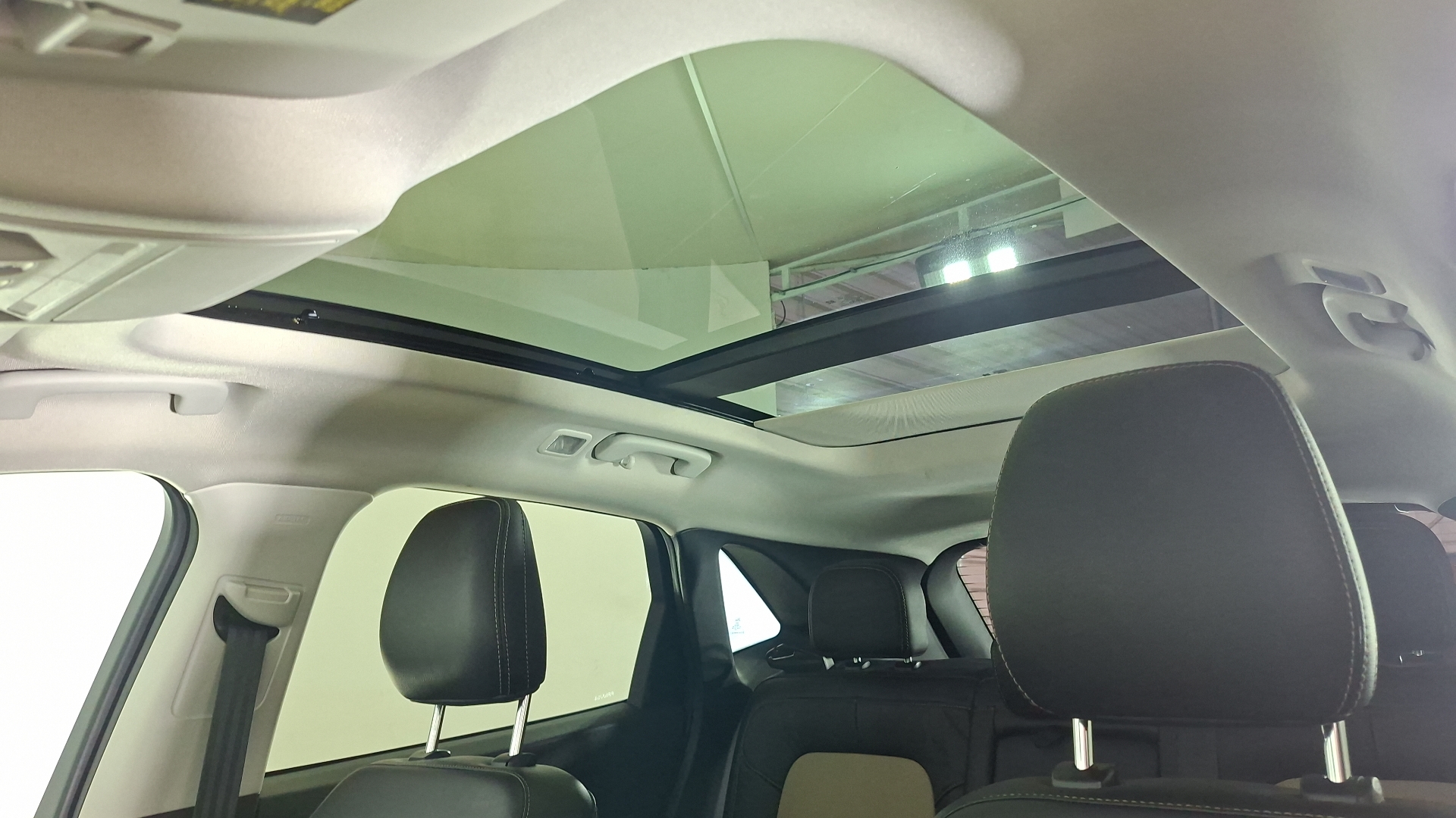 Ford Escape — foto 13 de 16