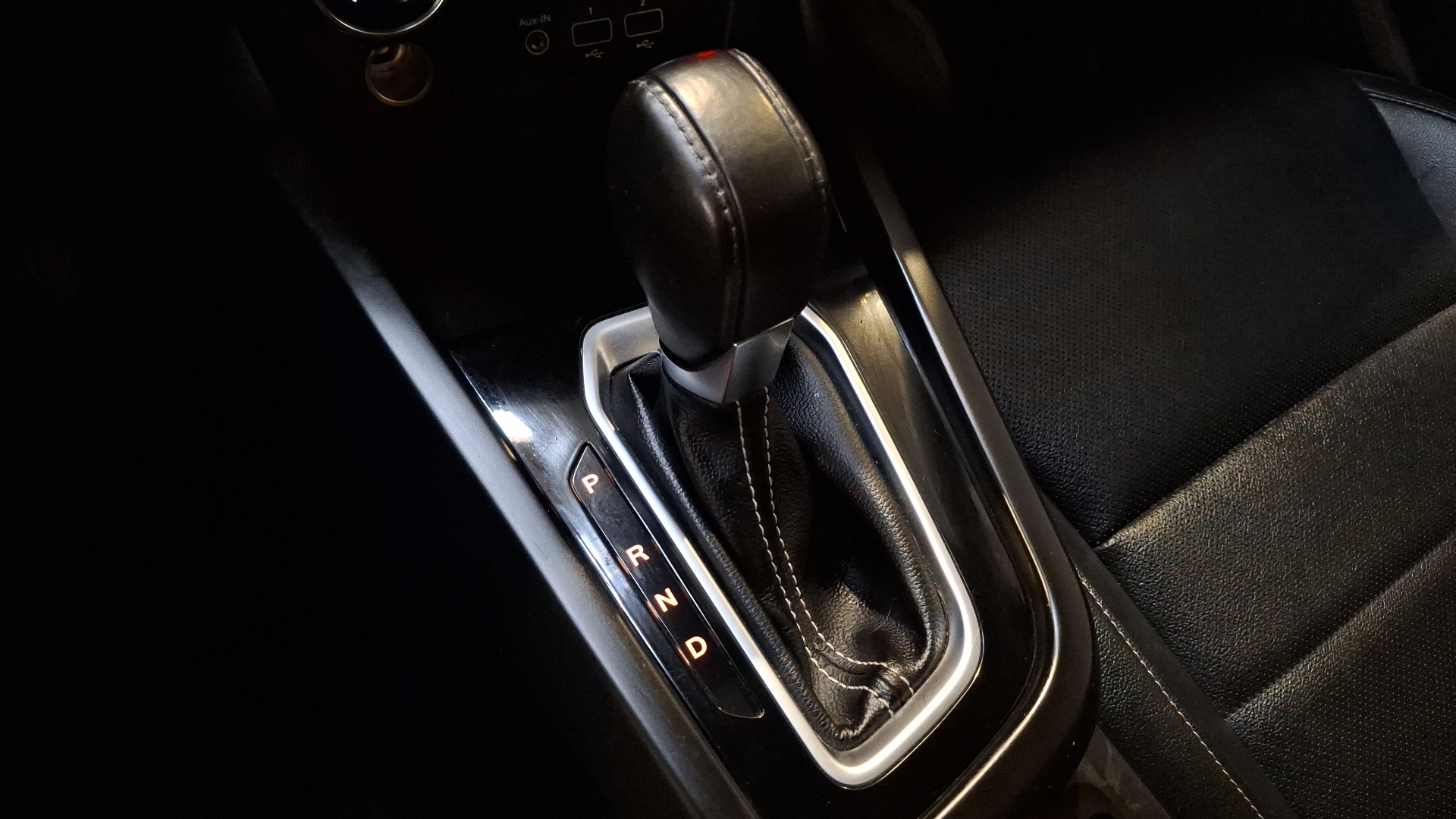 Renault Arkana — foto 11 de 16
