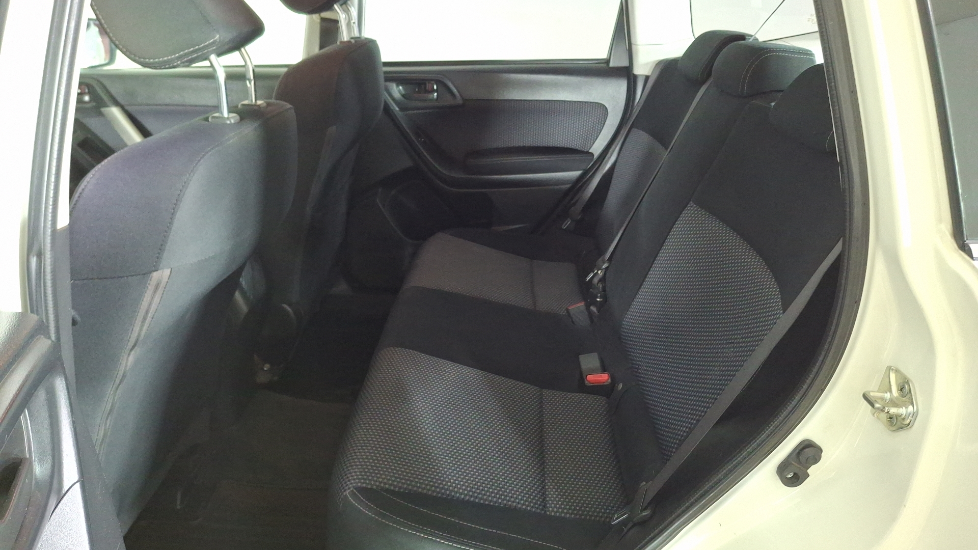 Subaru Forester — foto 13 de 15