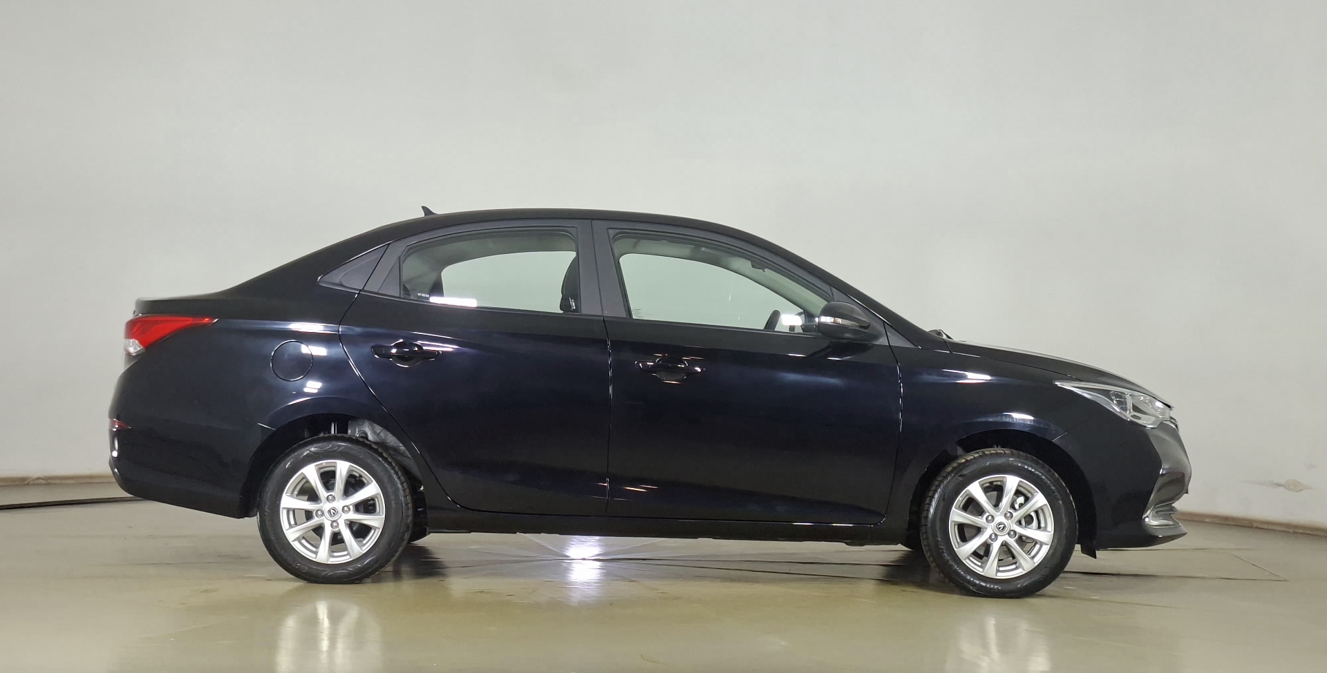 Changan Alsvin — foto 4 de 16