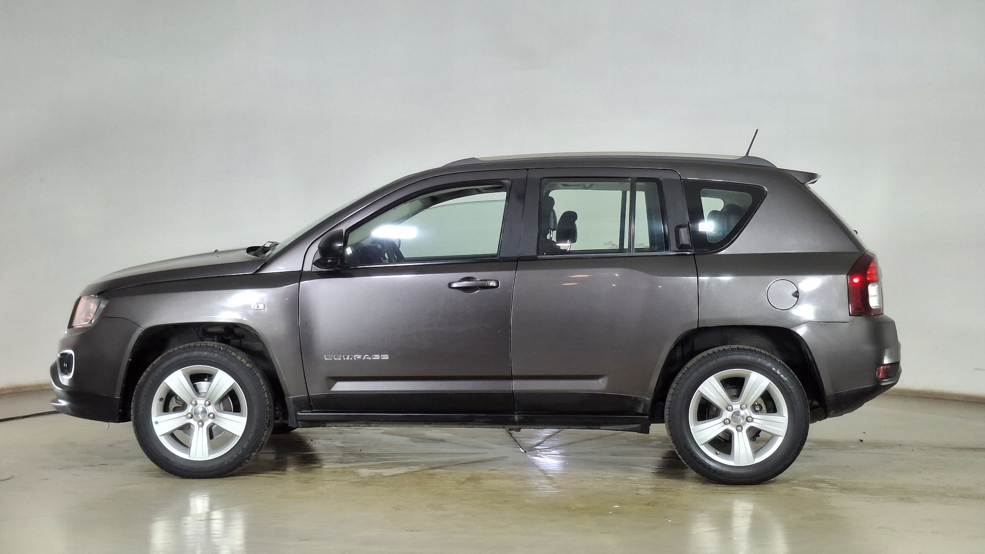 Jeep Compass — foto 7 de 15