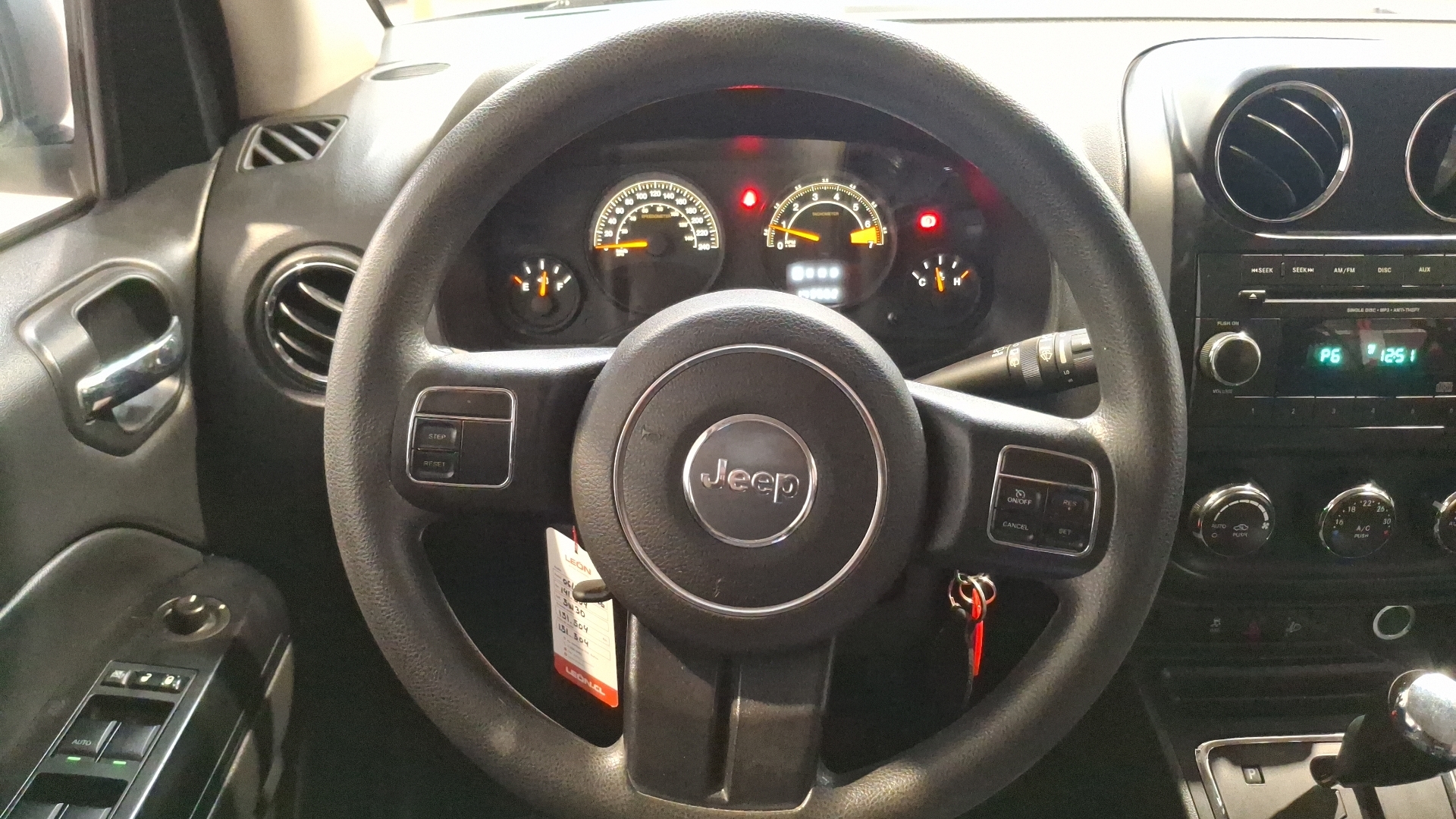 Jeep Compass — foto 8 de 15