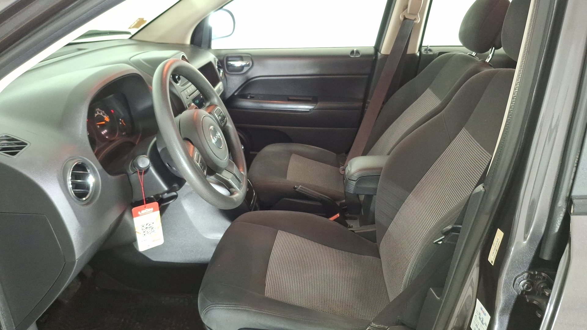 Jeep Compass — foto 12 de 15