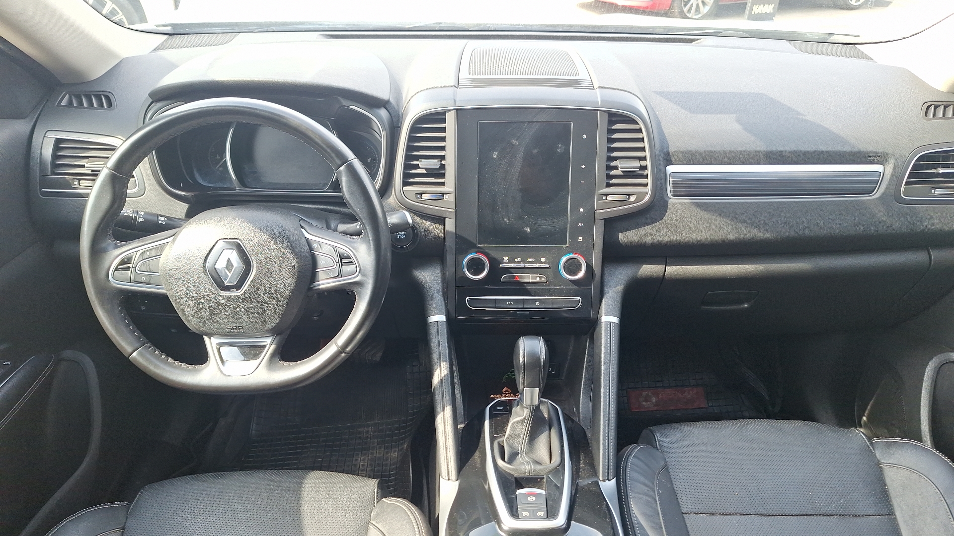 Renault Koleos — foto 6 de 17