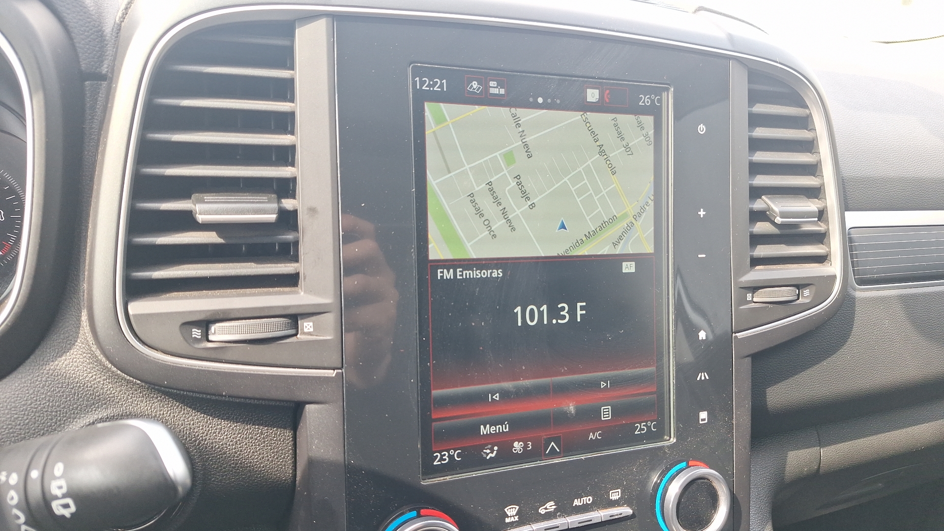 Renault Koleos — foto 11 de 17