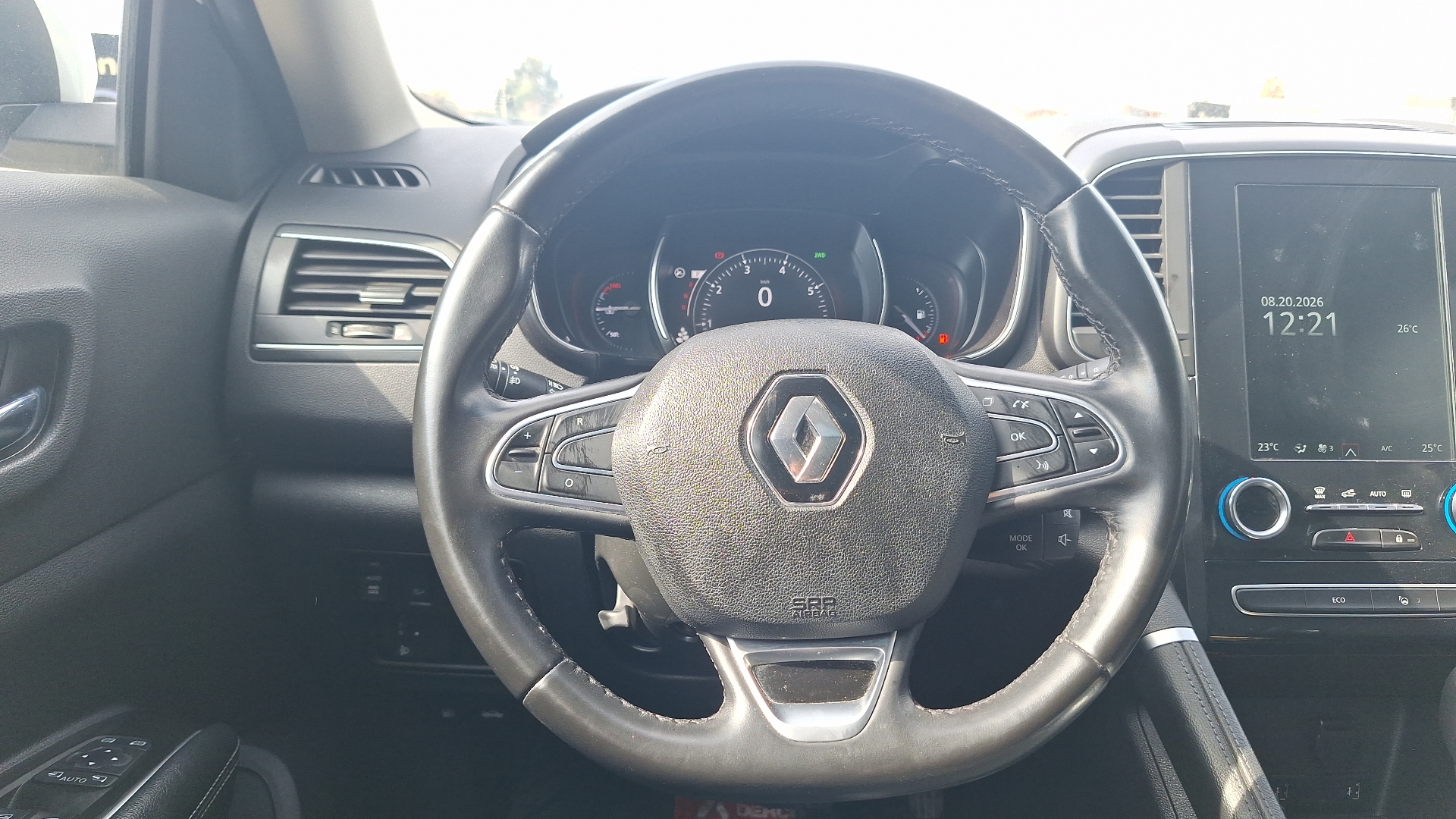 Renault Koleos — foto 9 de 17