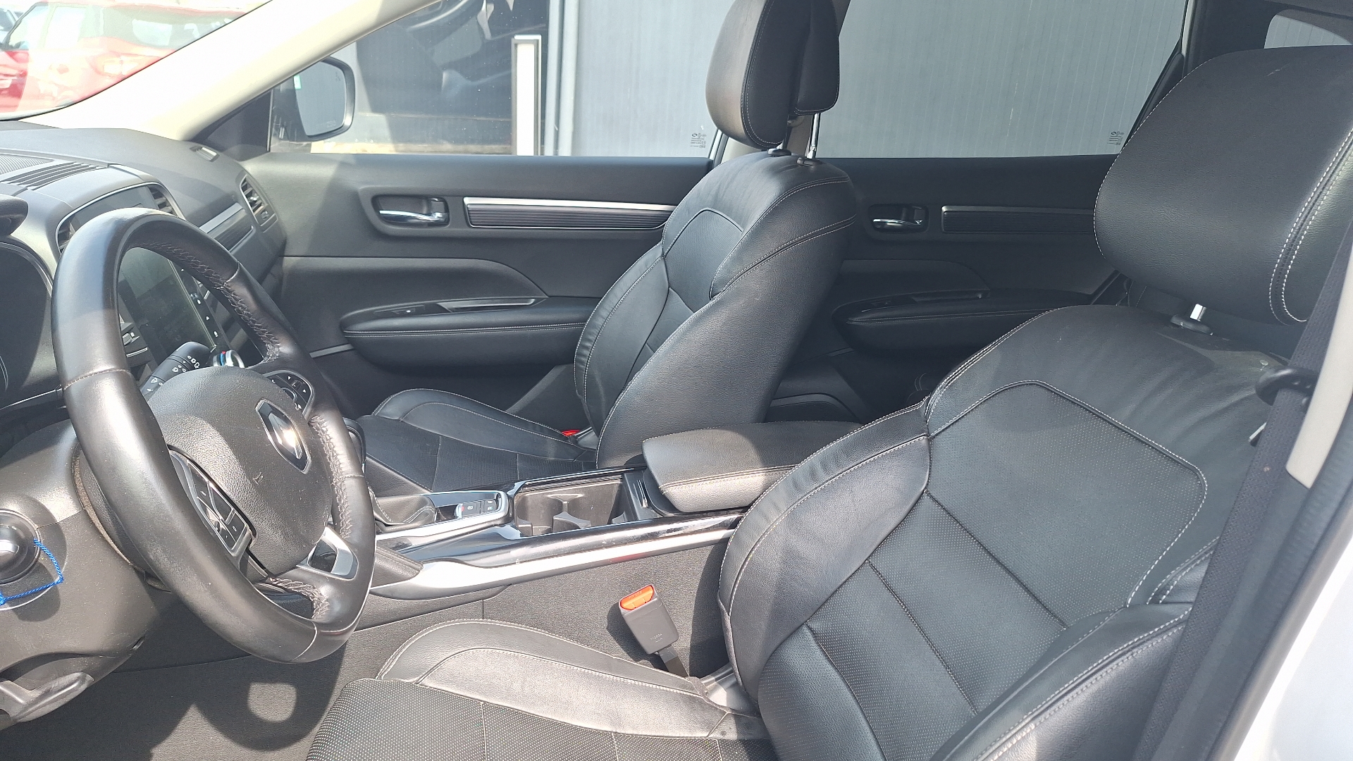 Renault Koleos — foto 16 de 17