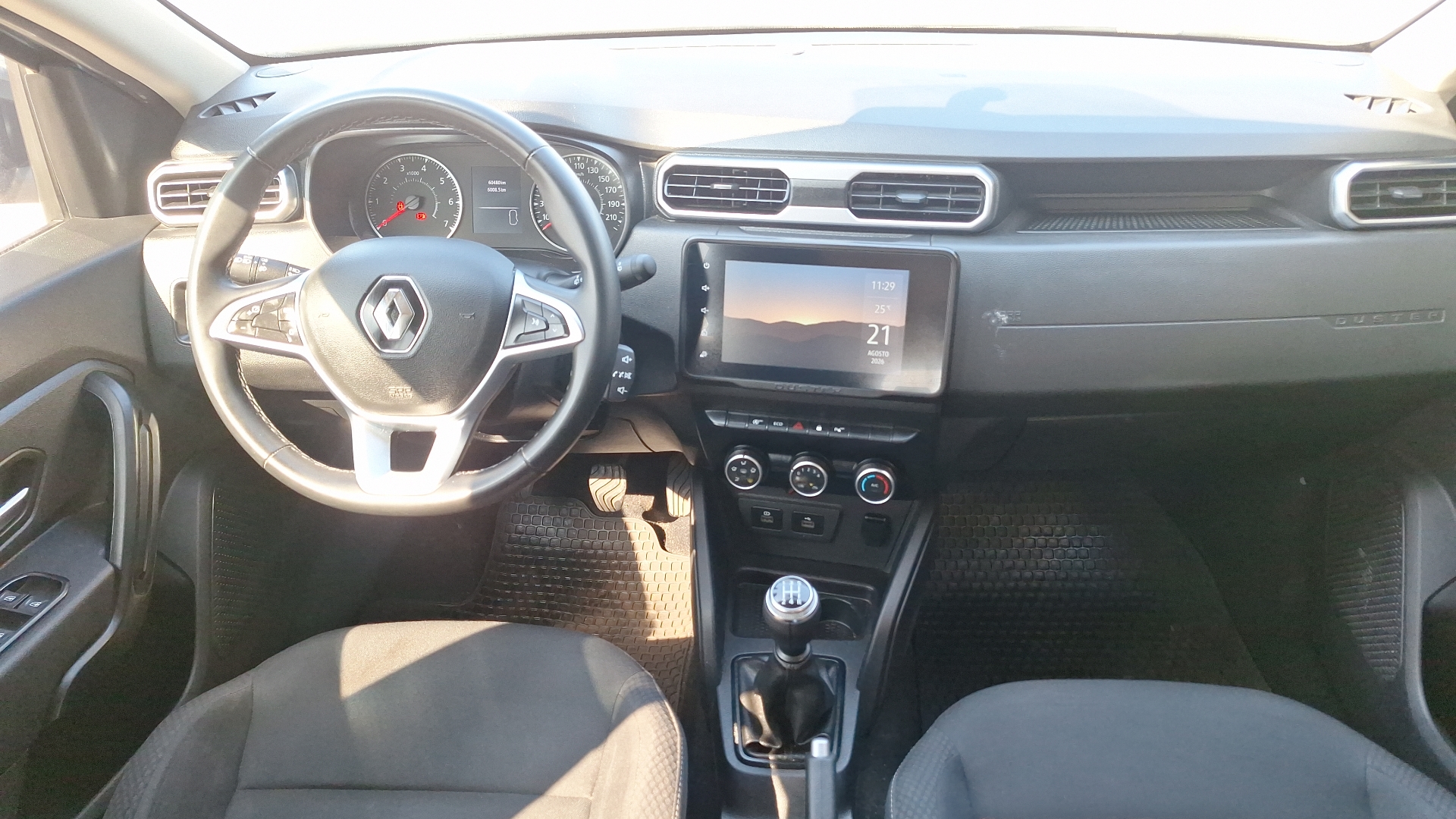 Renault Duster — foto 6 de 15