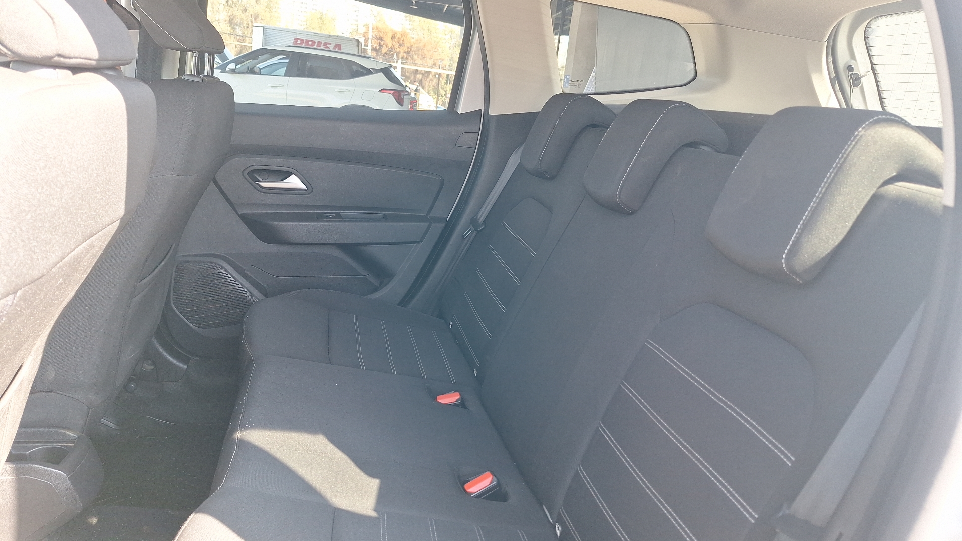 Renault Duster — foto 13 de 15
