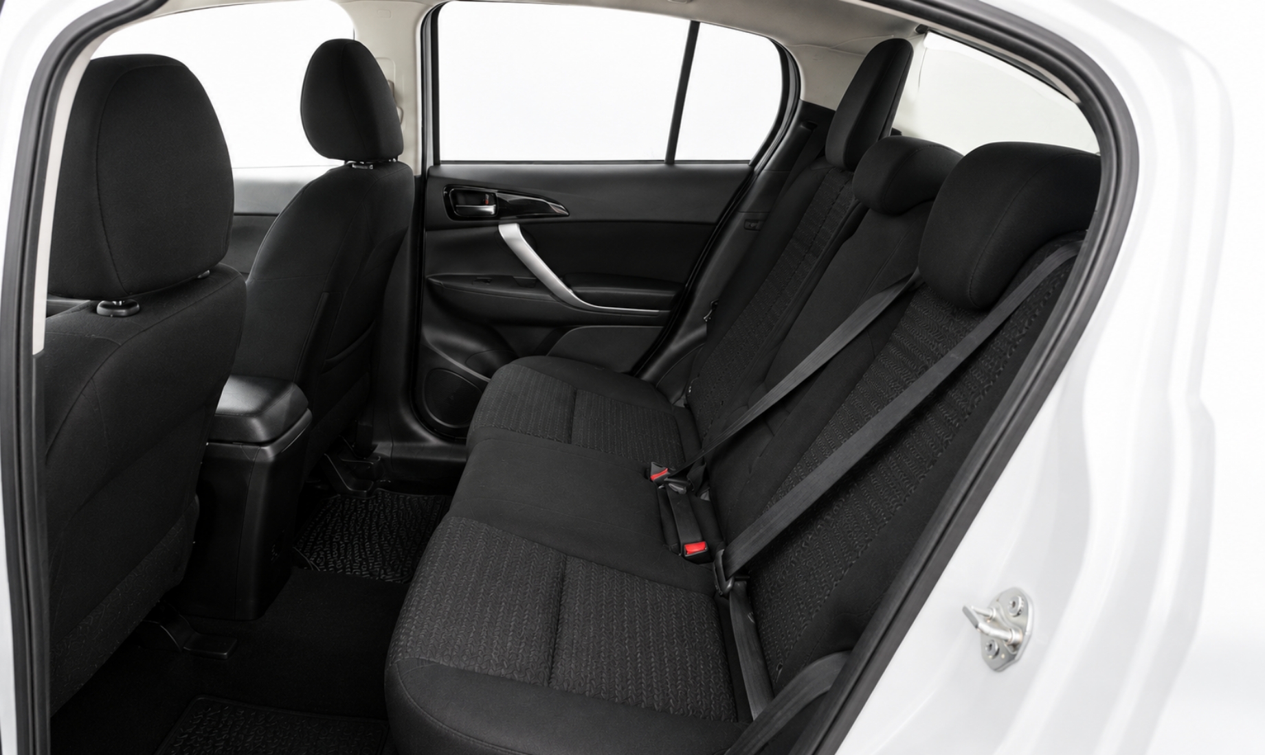Mitsubishi Eclipse Cross — foto 14 de 16