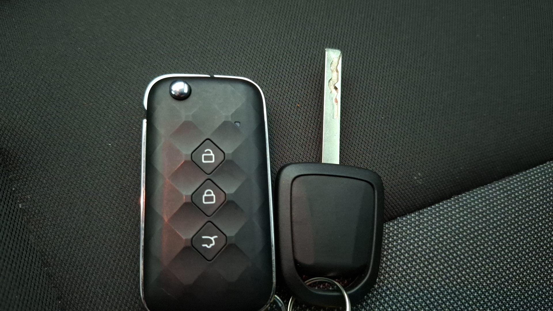 Chevrolet Sail — foto 16 de 16