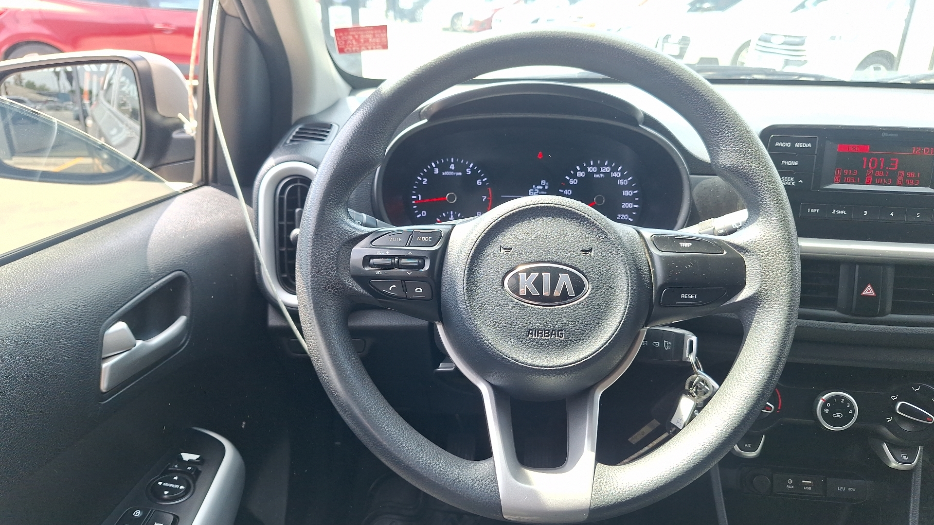 KIA Morning — foto 8 de 14