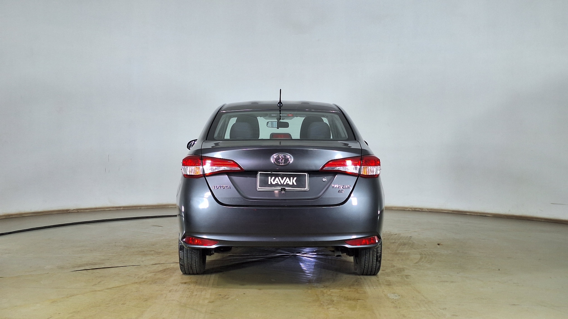 Toyota Yaris — foto 5 de 17