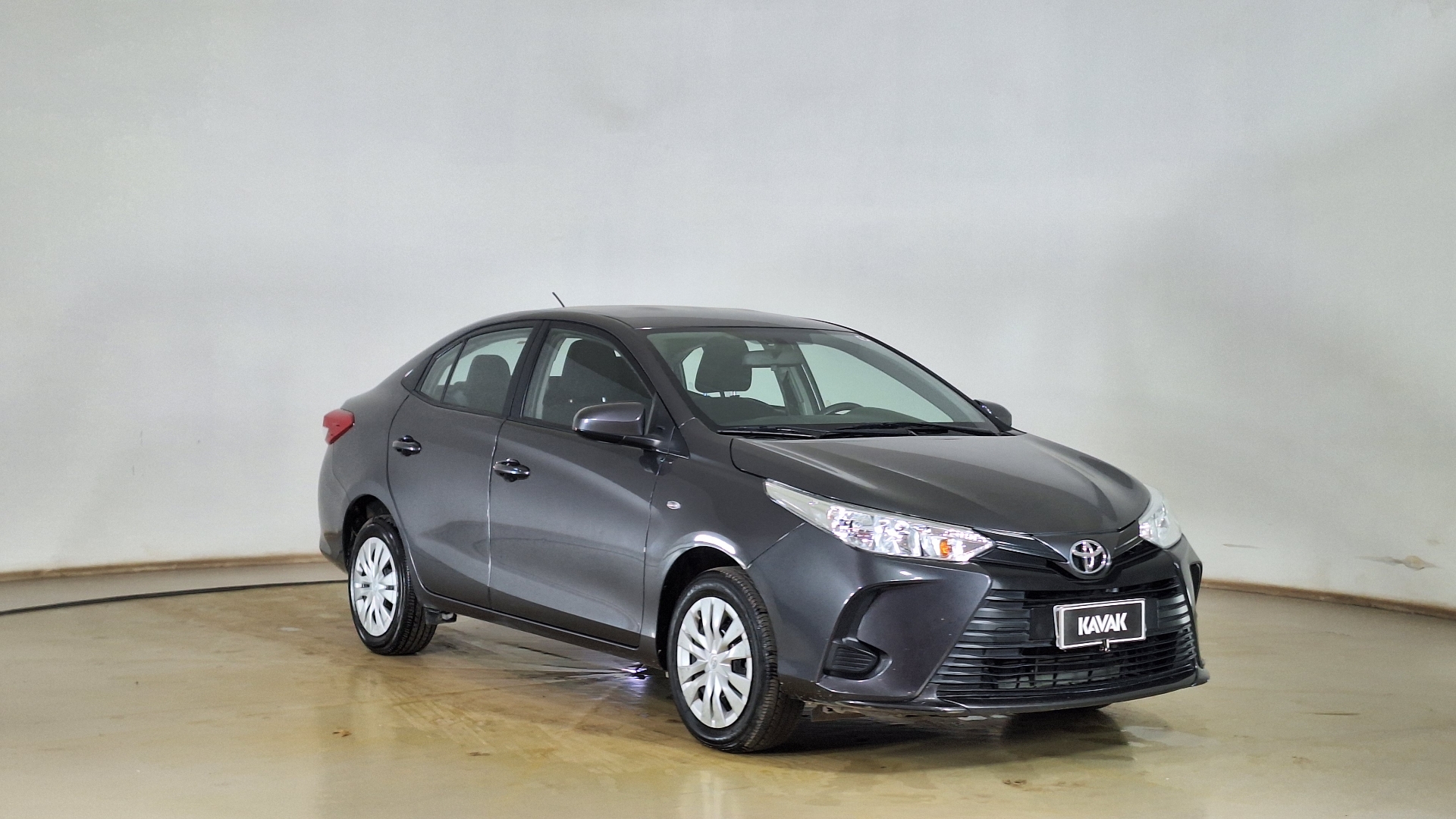 Toyota Yaris — foto 3 de 17