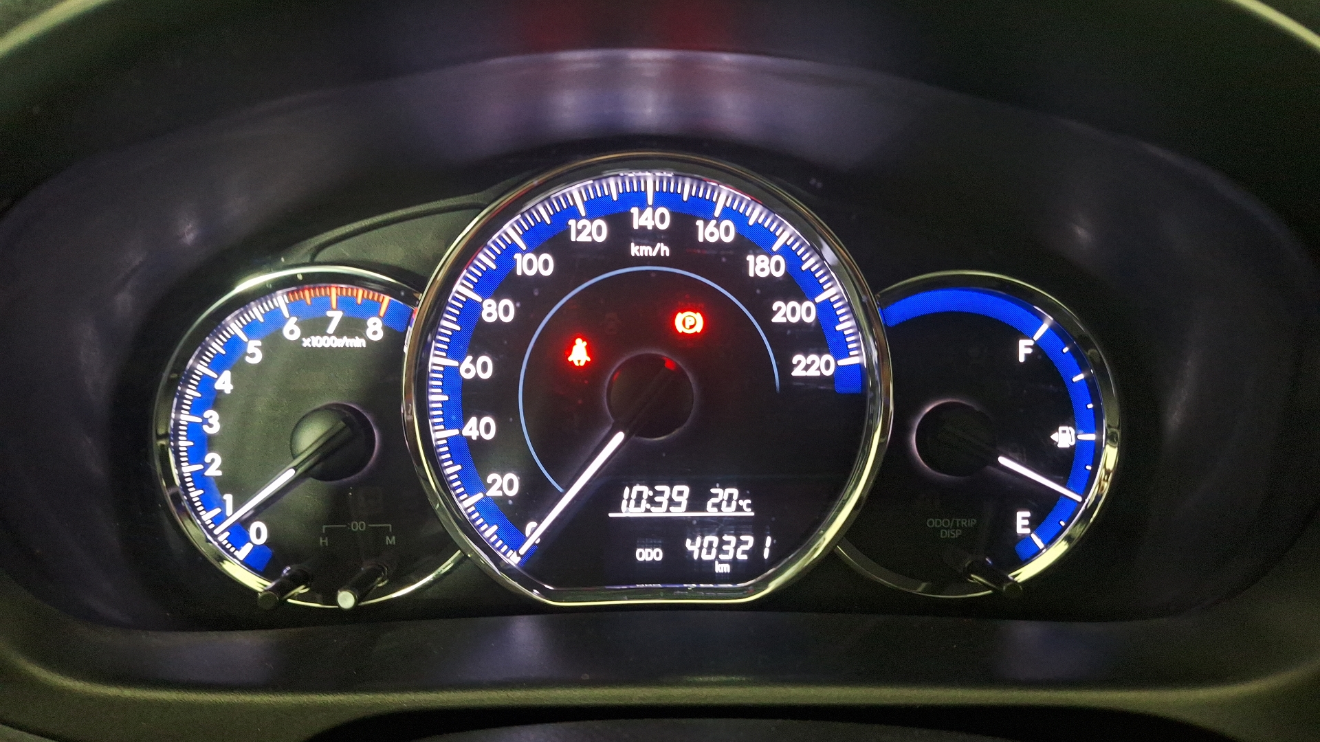 Toyota Yaris — foto 10 de 17