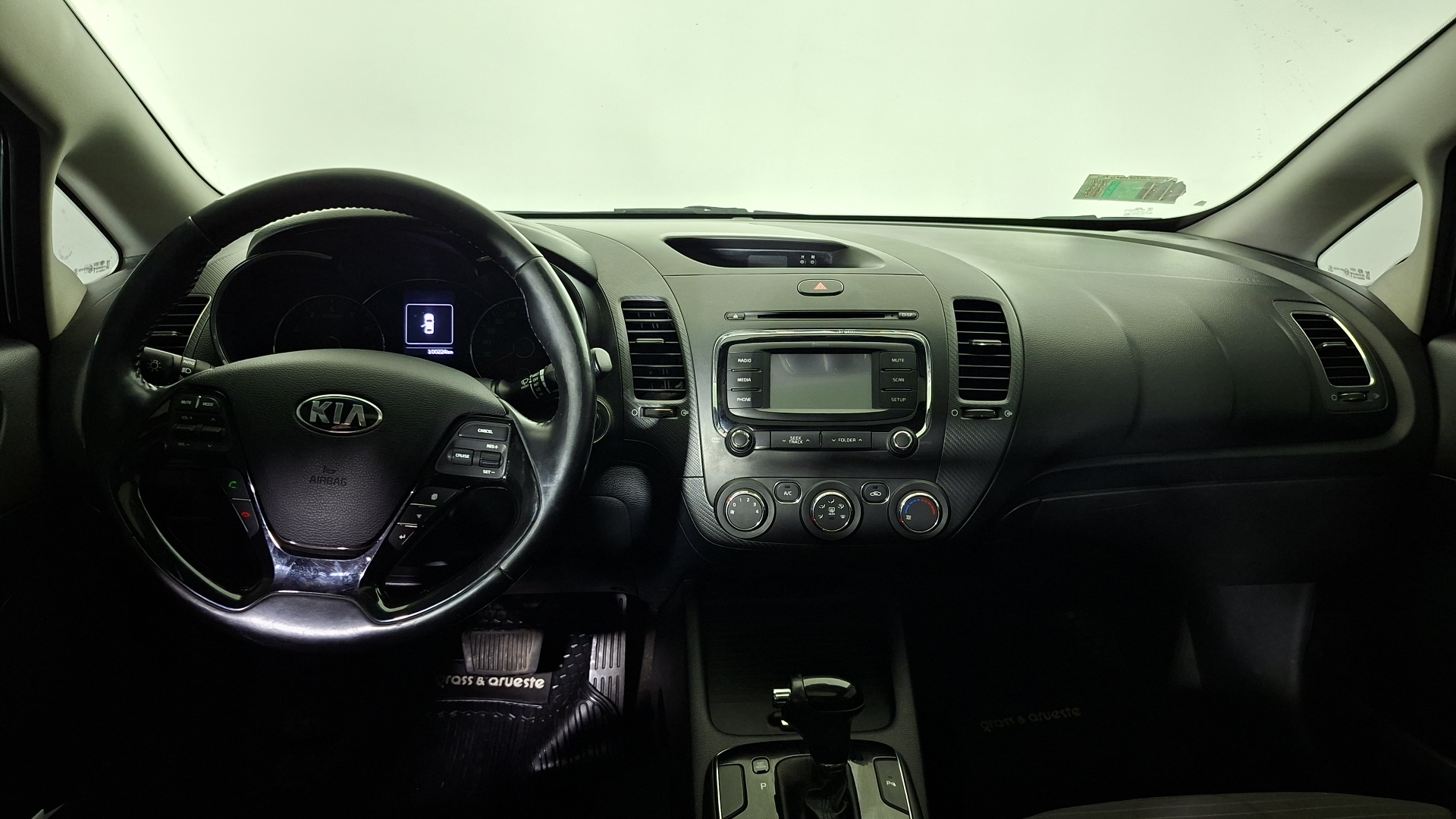KIA Cerato 5 — foto 8 de 18