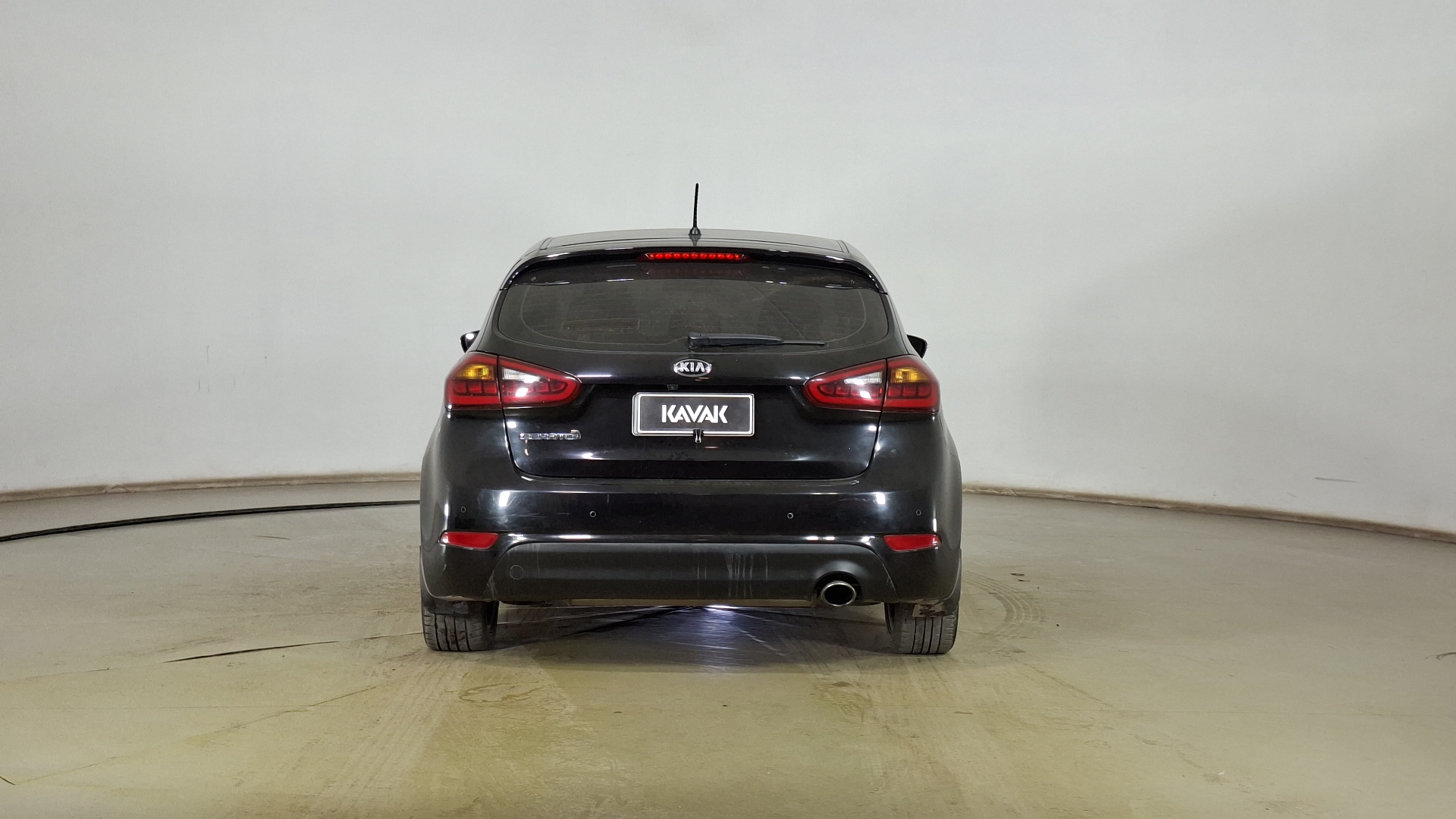 KIA Cerato 5 — foto 5 de 18