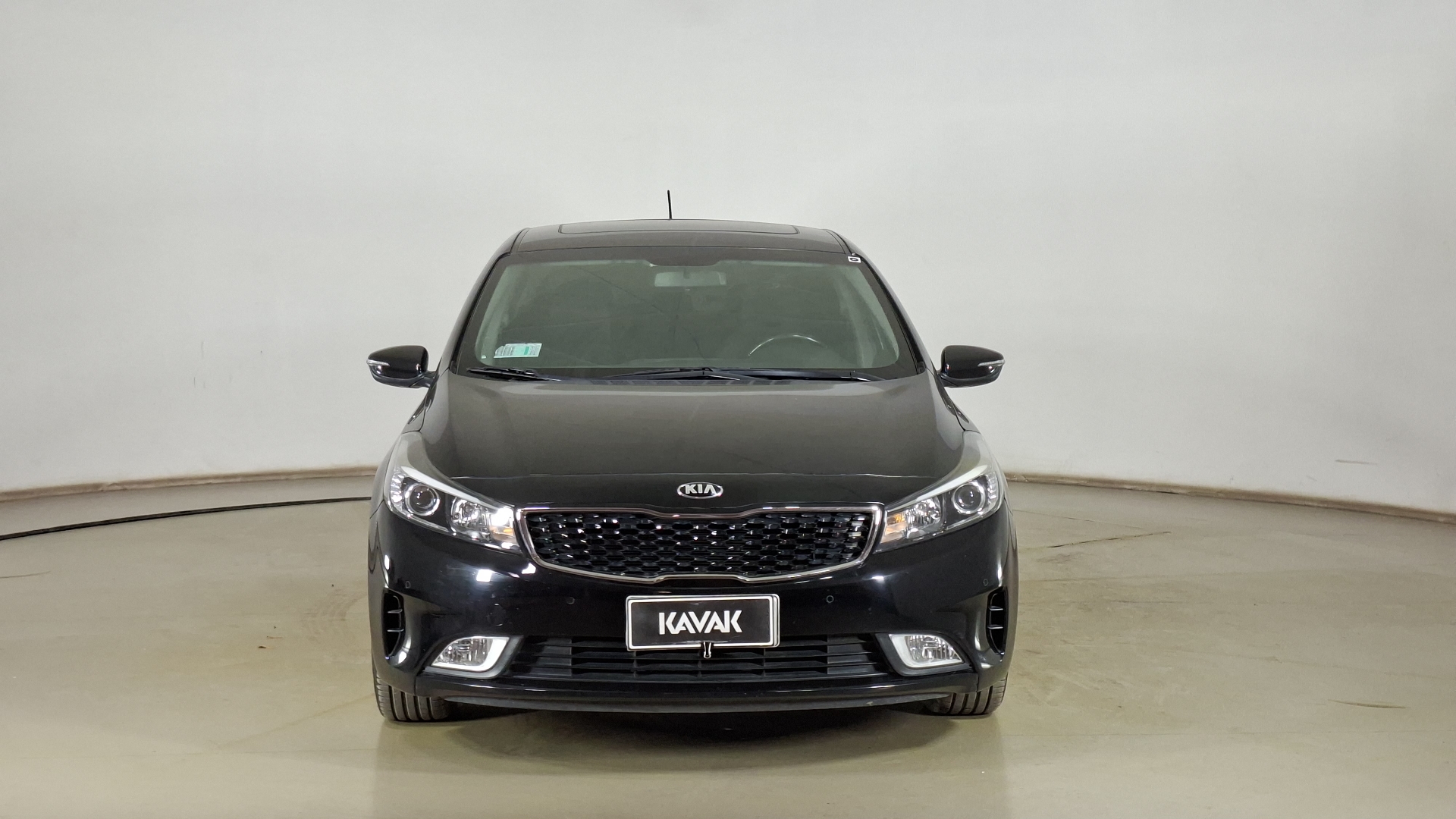 KIA Cerato 5 — foto 2 de 18