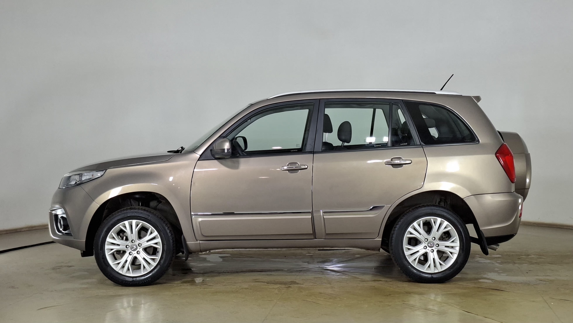 Chery Tiggo 3 — foto 7 de 15