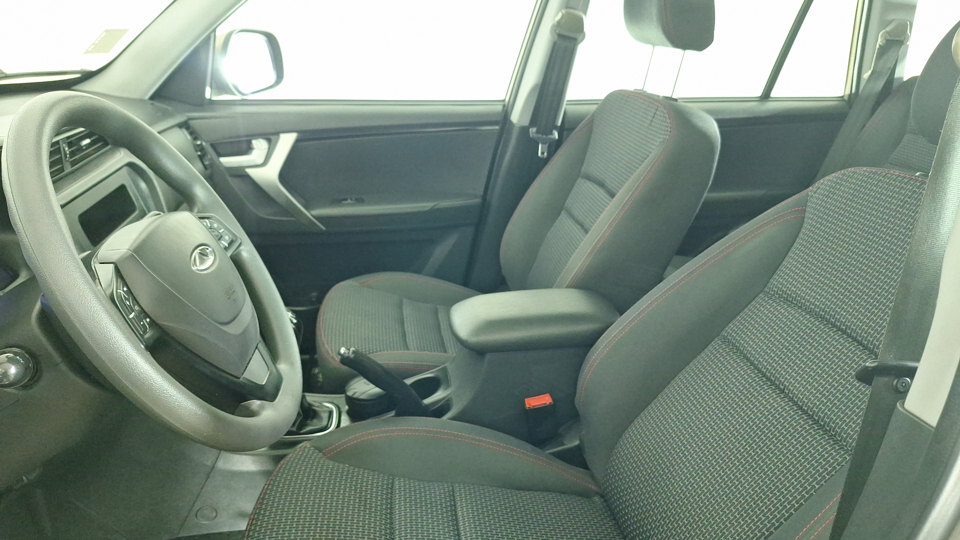 Chery Tiggo 3 — foto 13 de 15