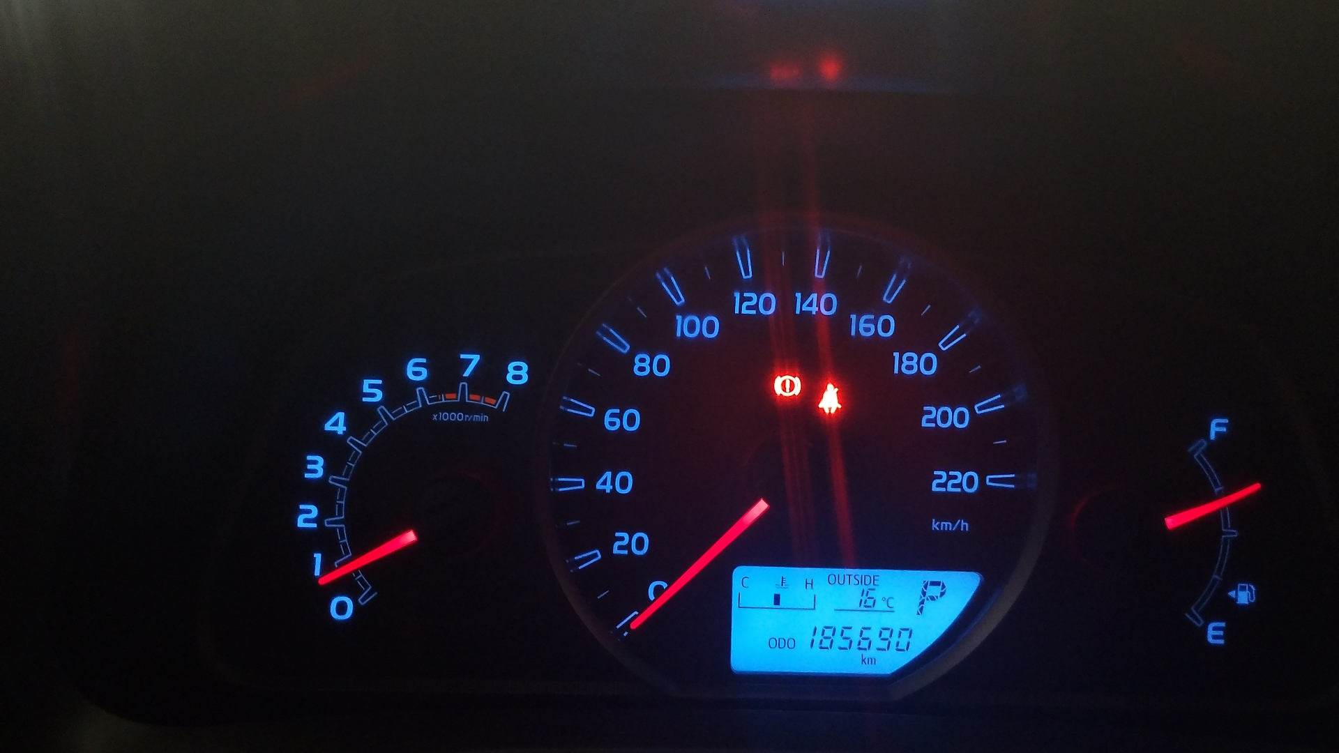 Toyota RAV4 — foto 9 de 16