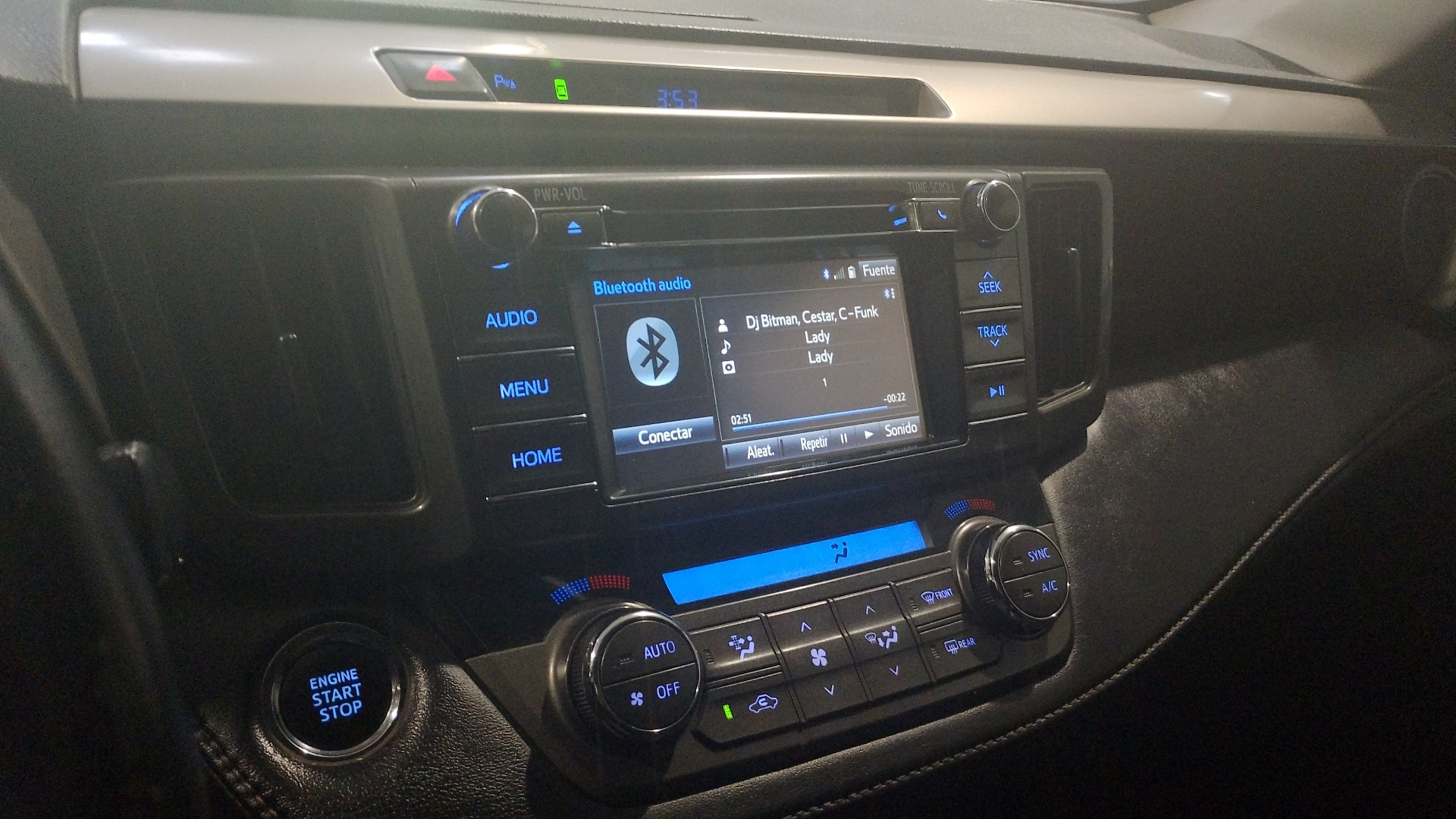 Toyota RAV4 — foto 10 de 16