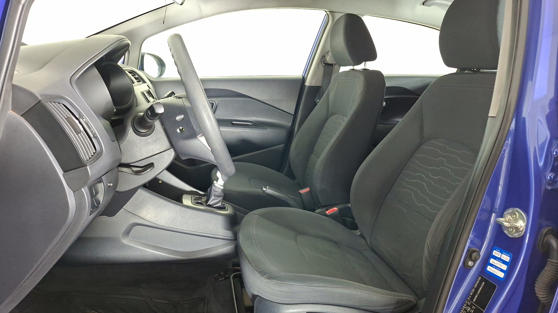 KIA Rio5 — foto 12 de 15