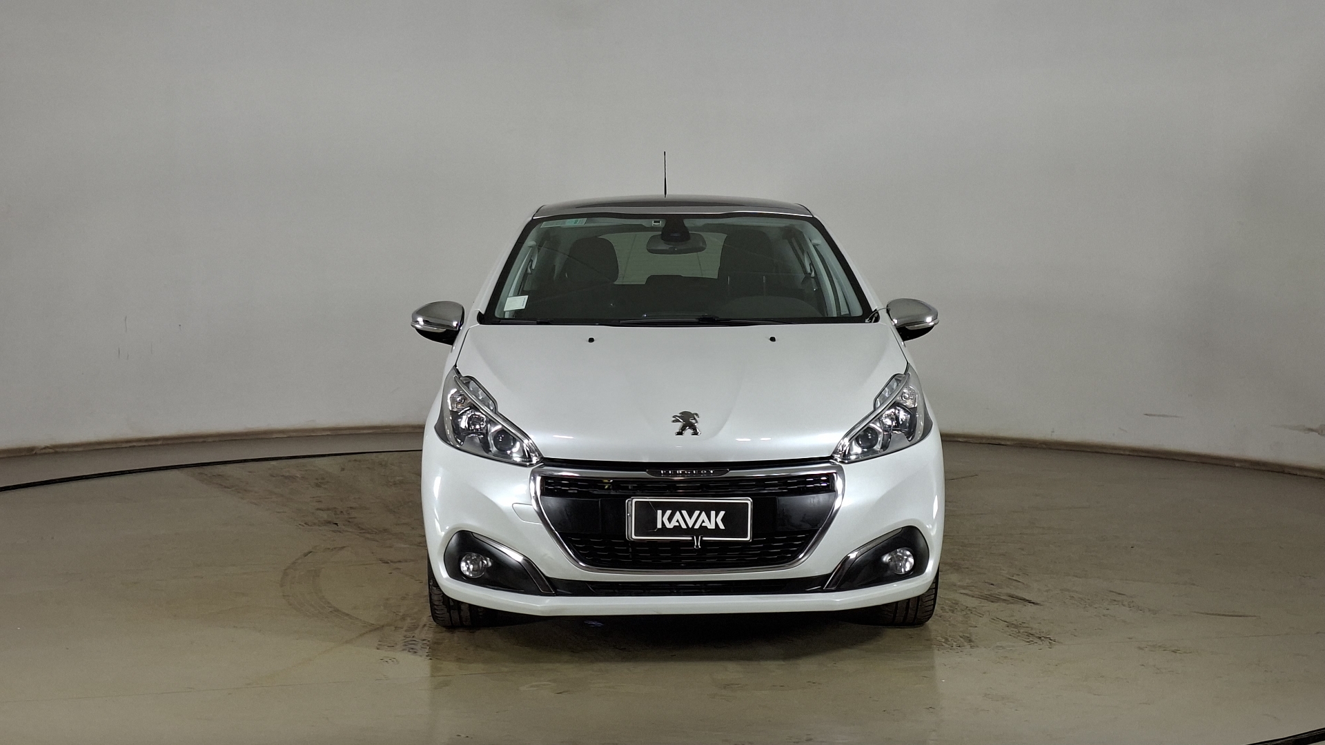 Peugeot 208 — foto 2 de 17