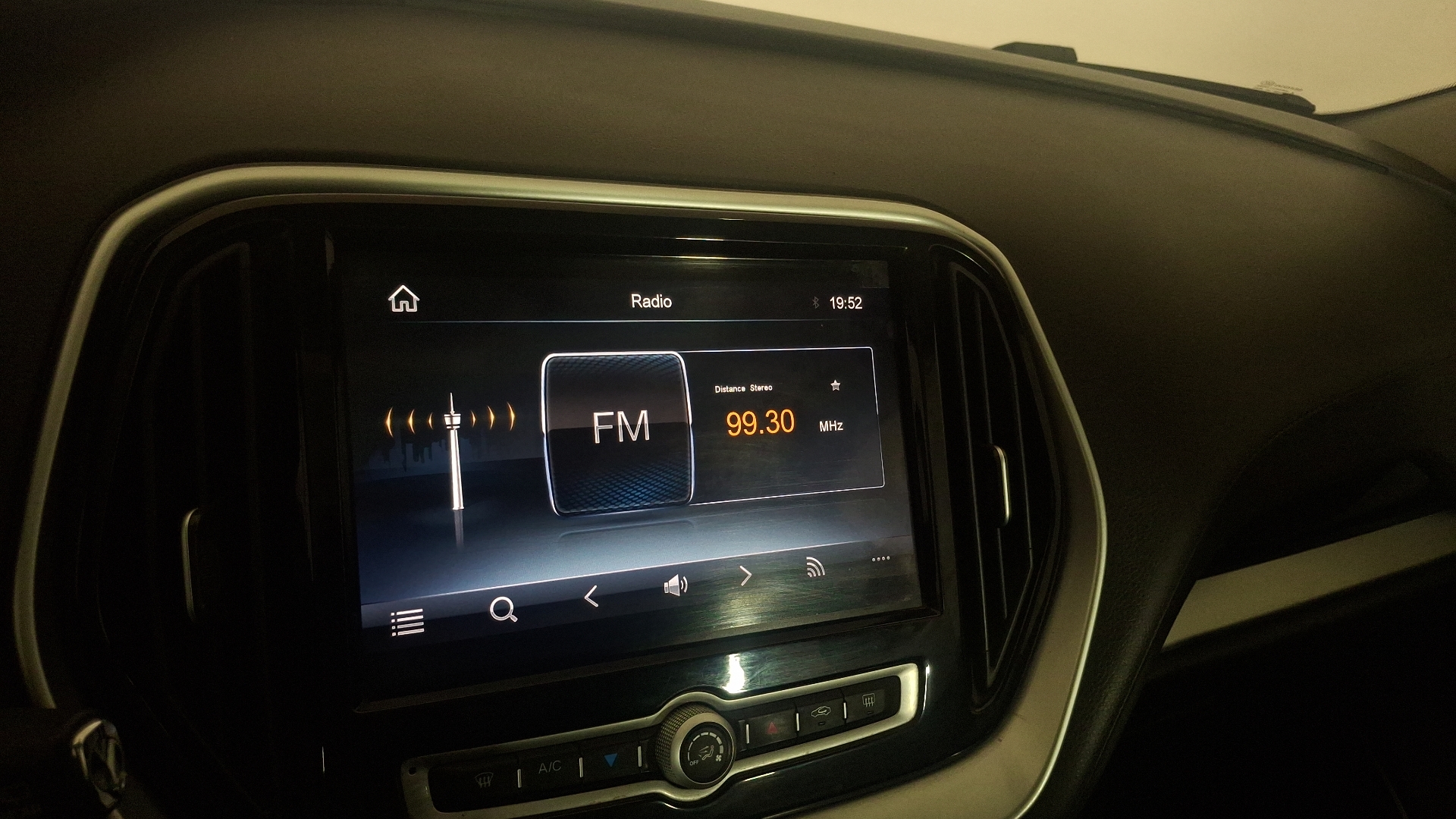 Jetour X70 — foto 10 de 18