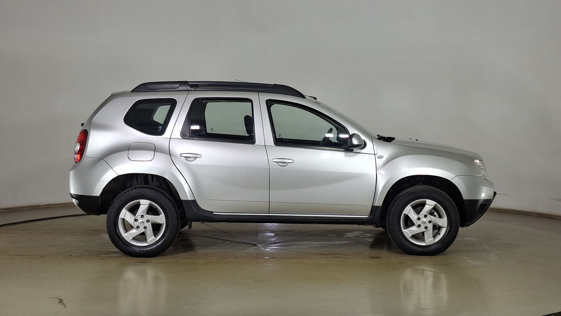 Renault Duster — foto 4 de 15