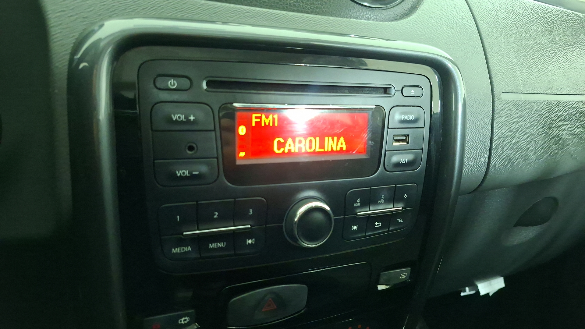 Renault Duster — foto 10 de 15
