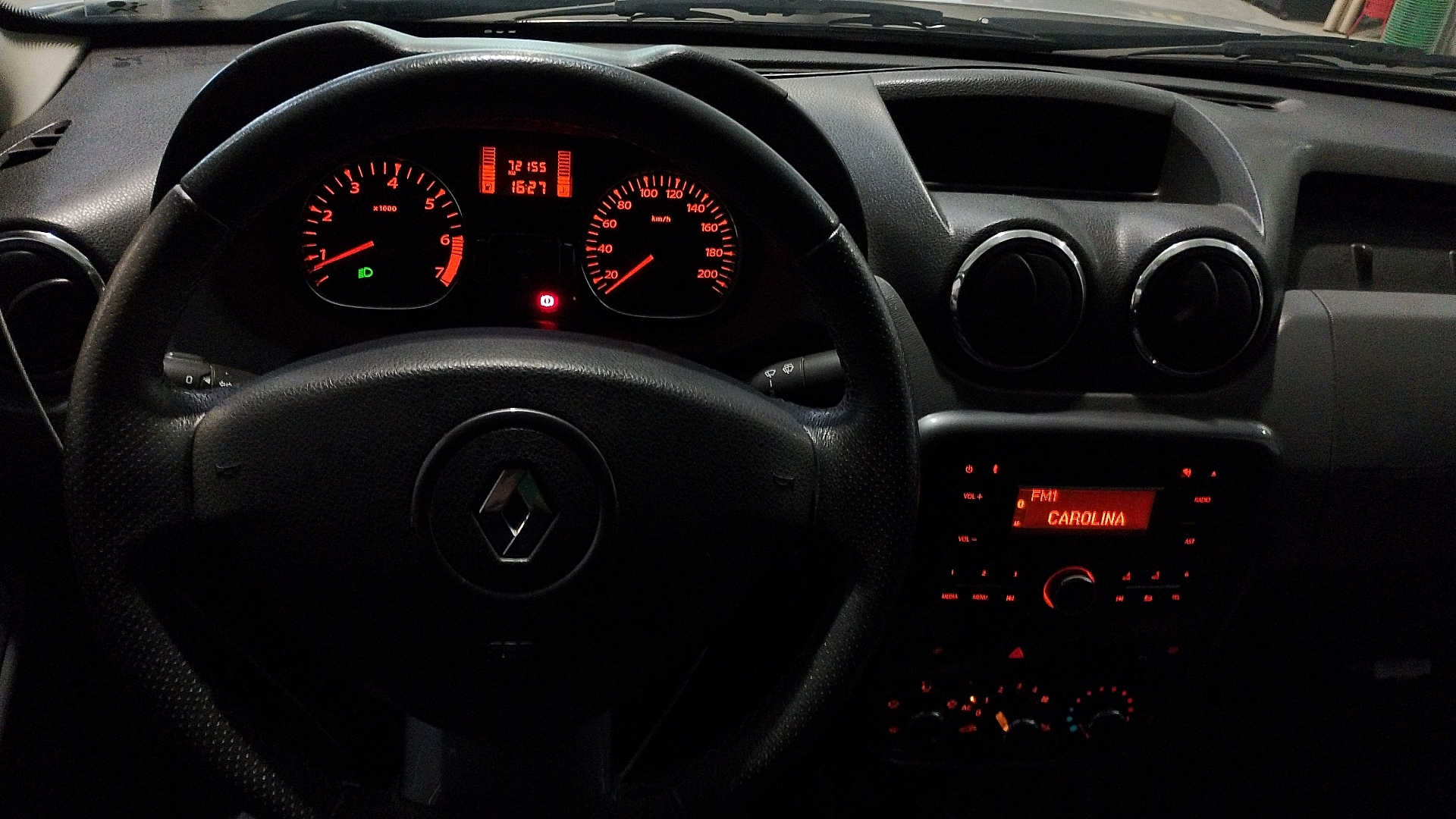 Renault Duster — foto 8 de 15