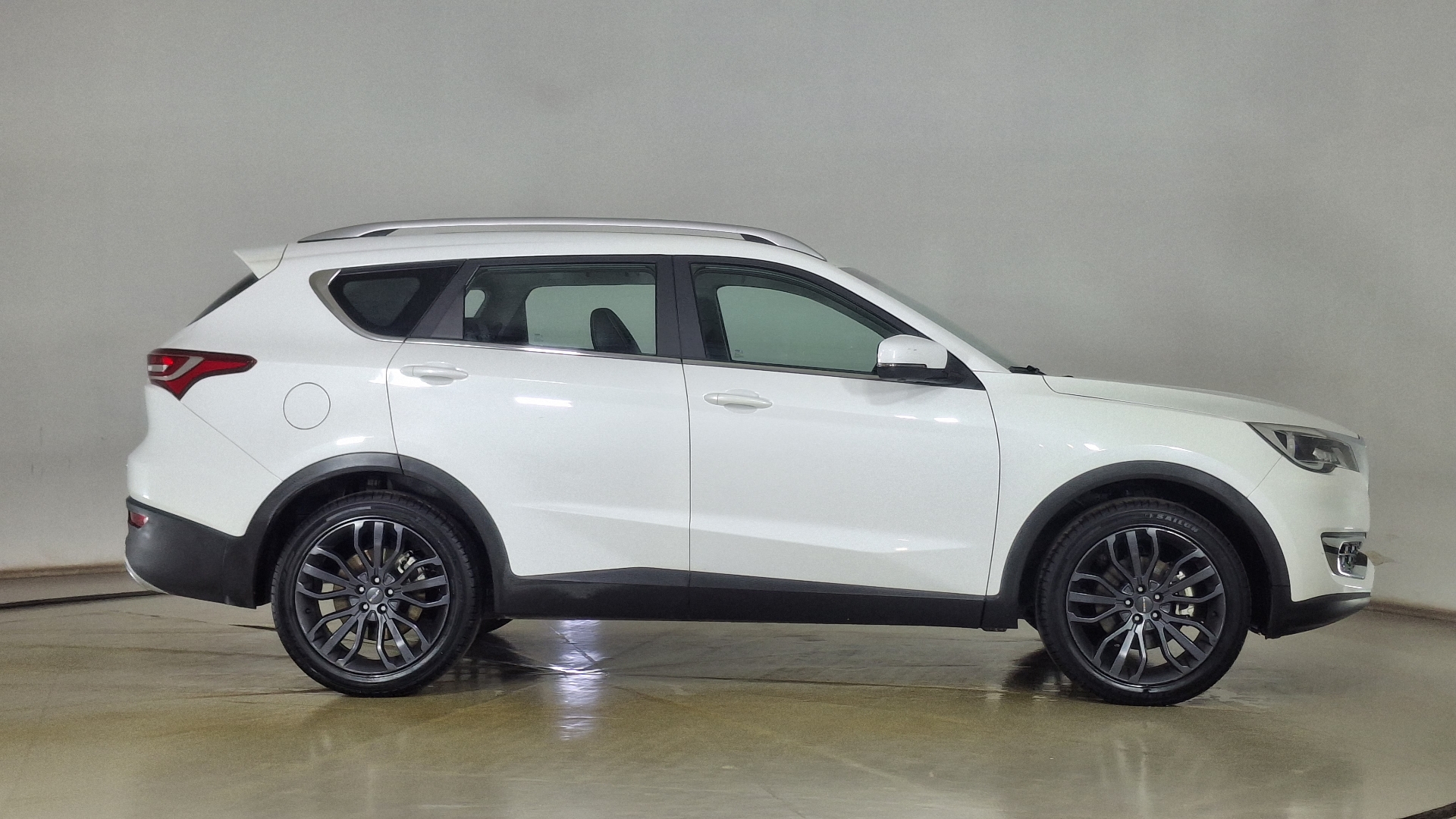Jetour X70 — foto 4 de 17