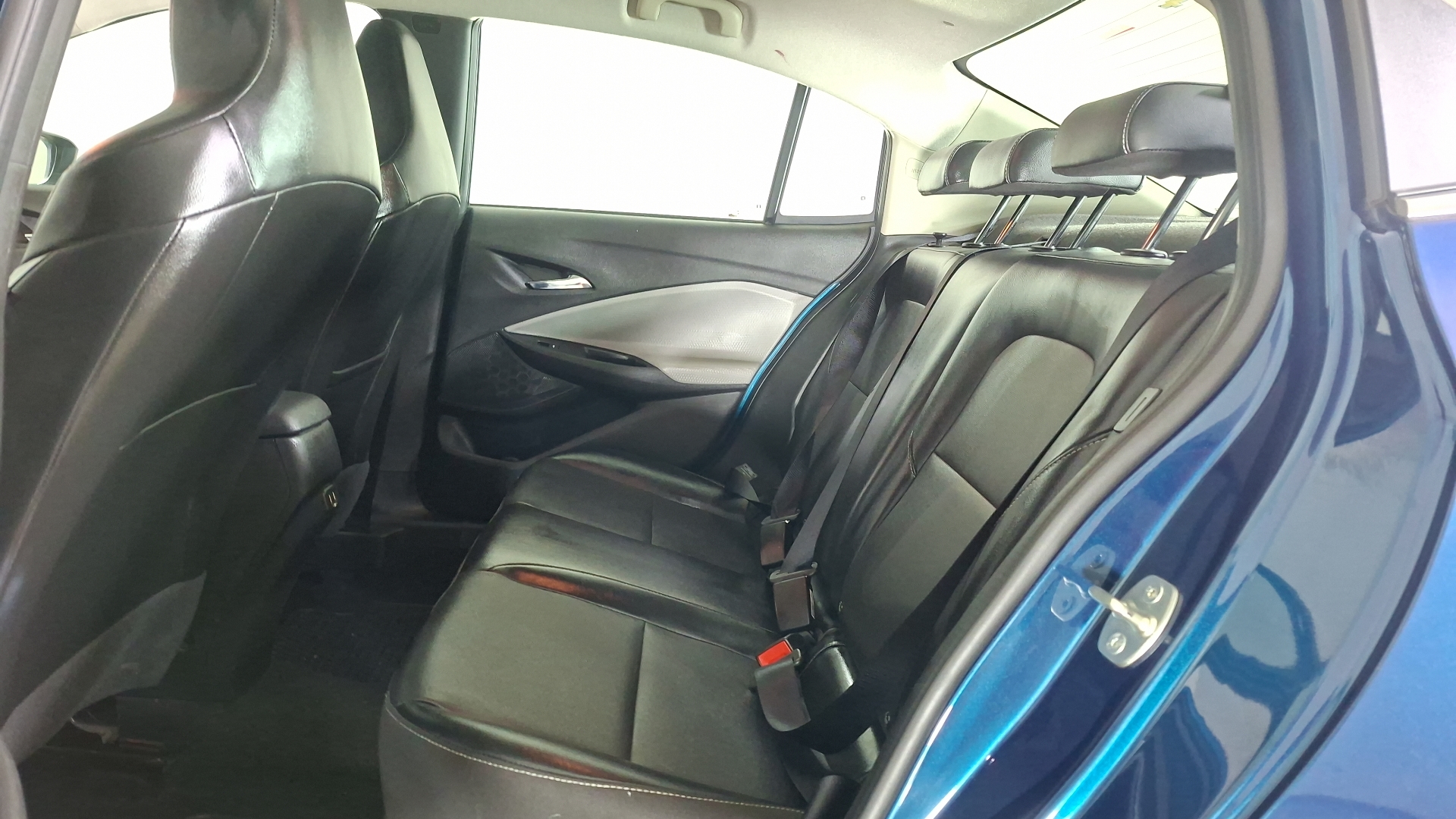 Chevrolet Onix — foto 14 de 16