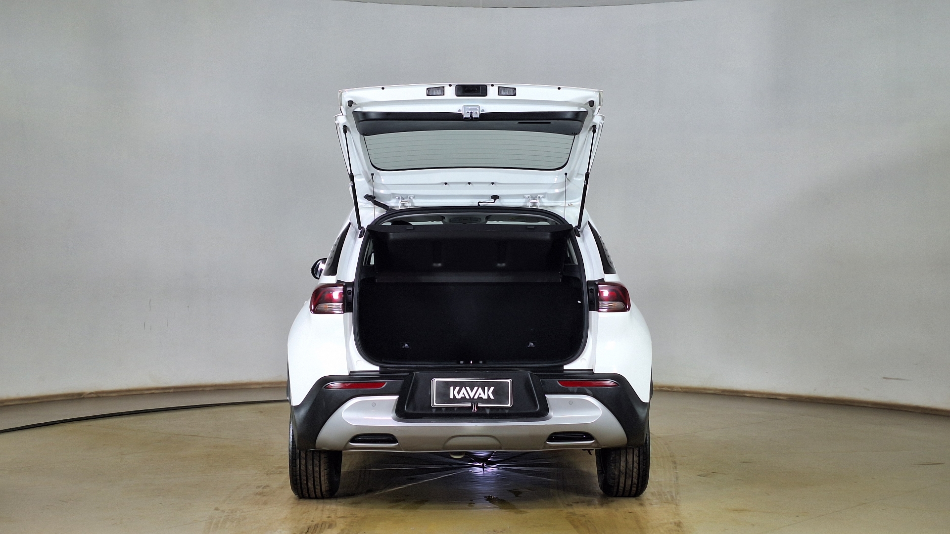 KIA Sonet — foto 6 de 16