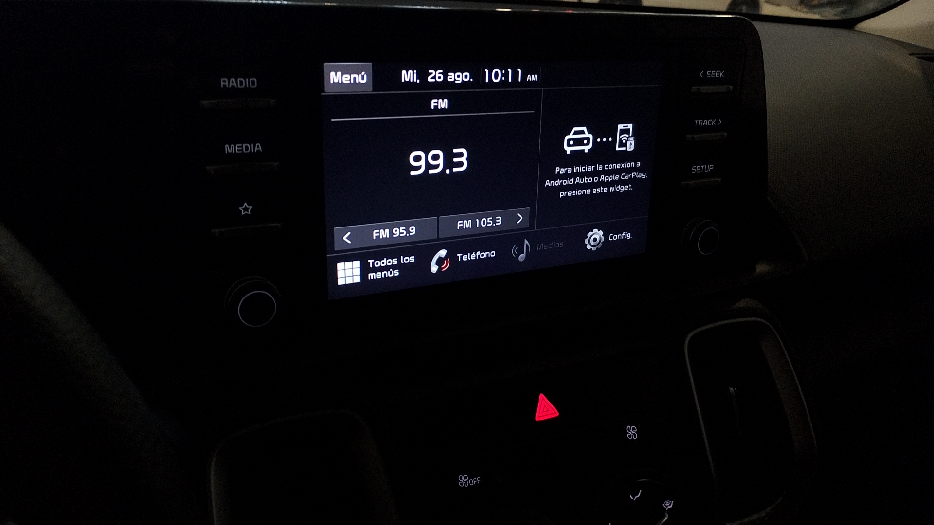 KIA Sonet — foto 10 de 16