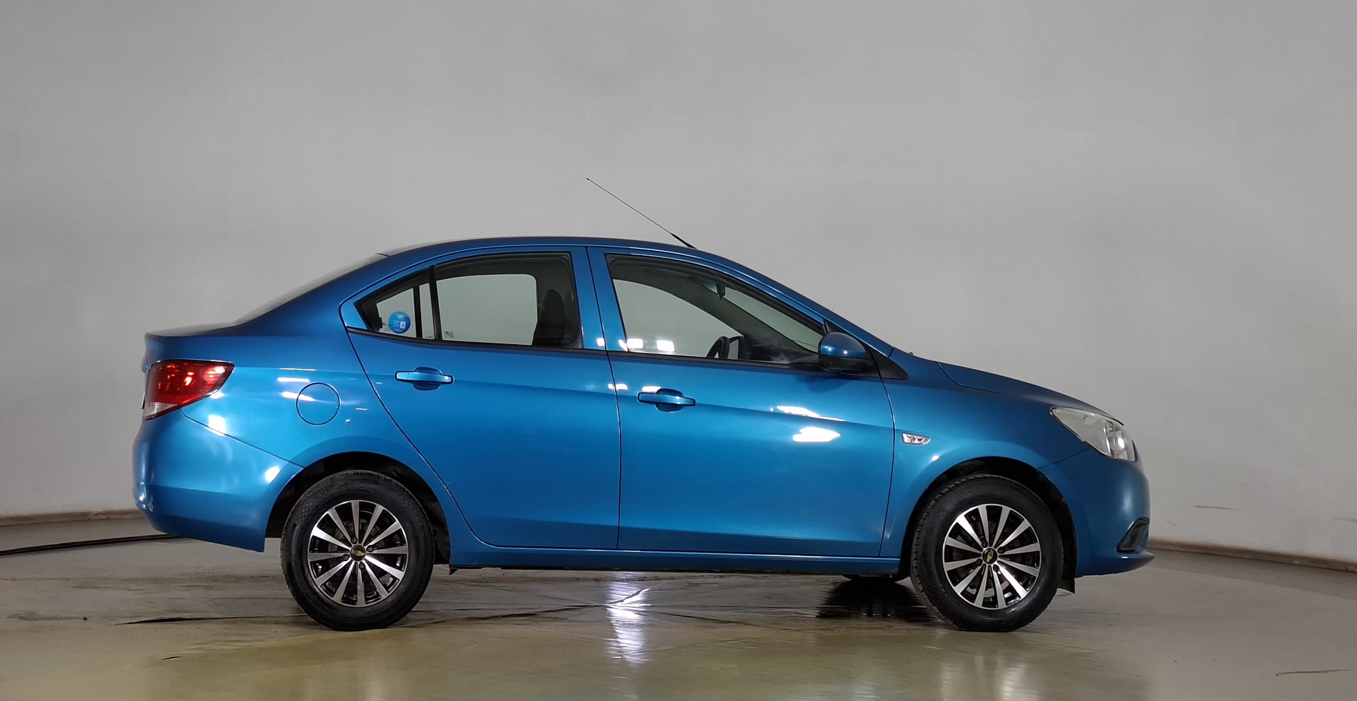 Chevrolet Sail — foto 4 de 16