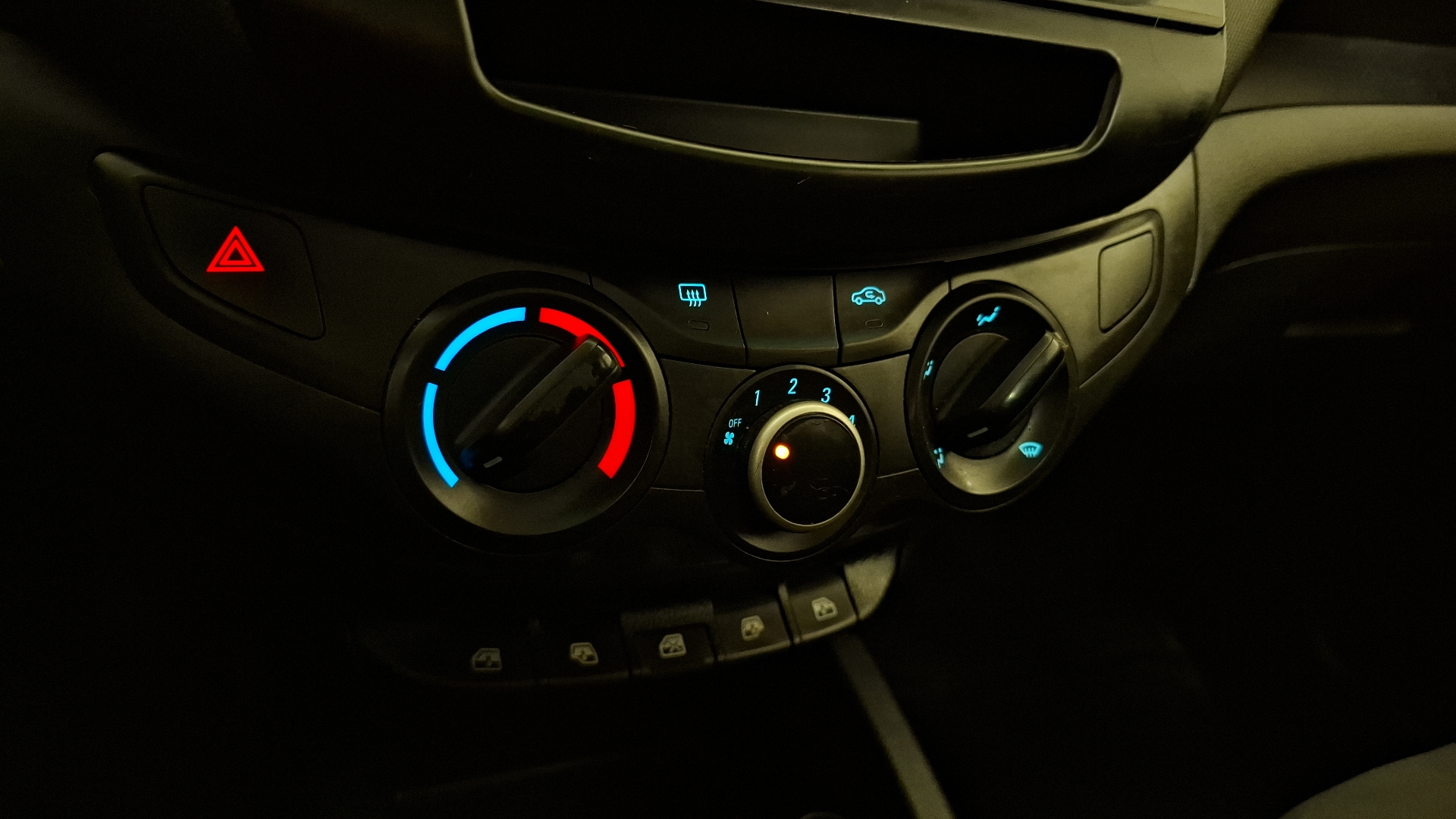Chevrolet Sail — foto 15 de 16