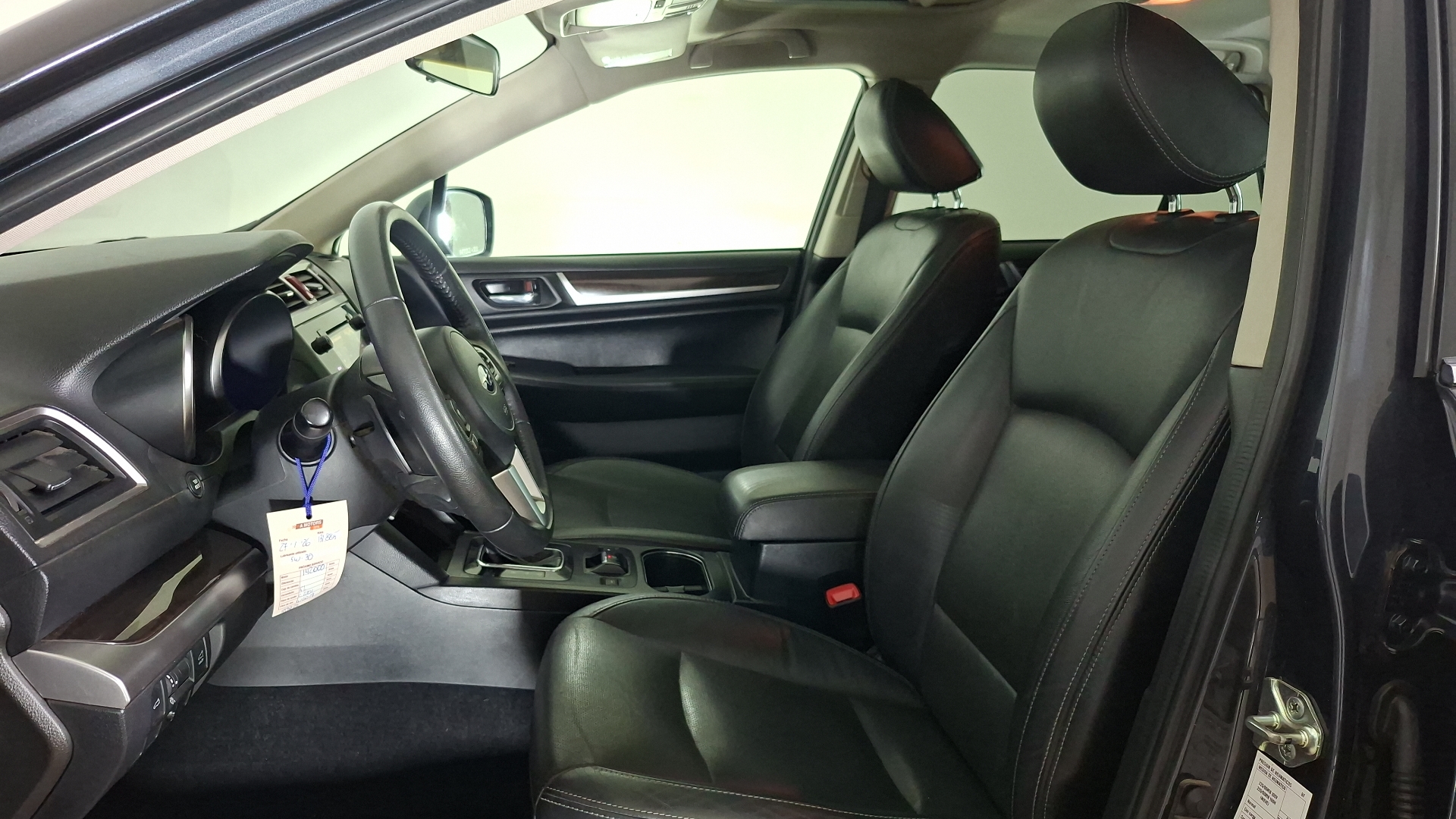 Subaru Outback — foto 14 de 17