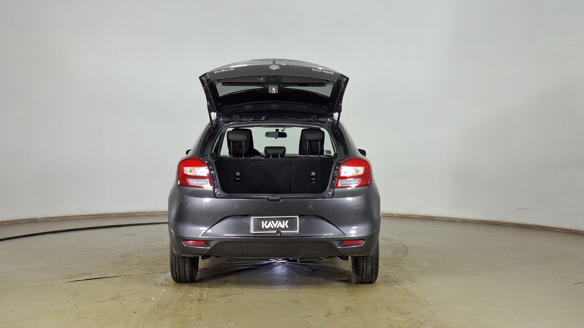 Suzuki Baleno — foto 6 de 16