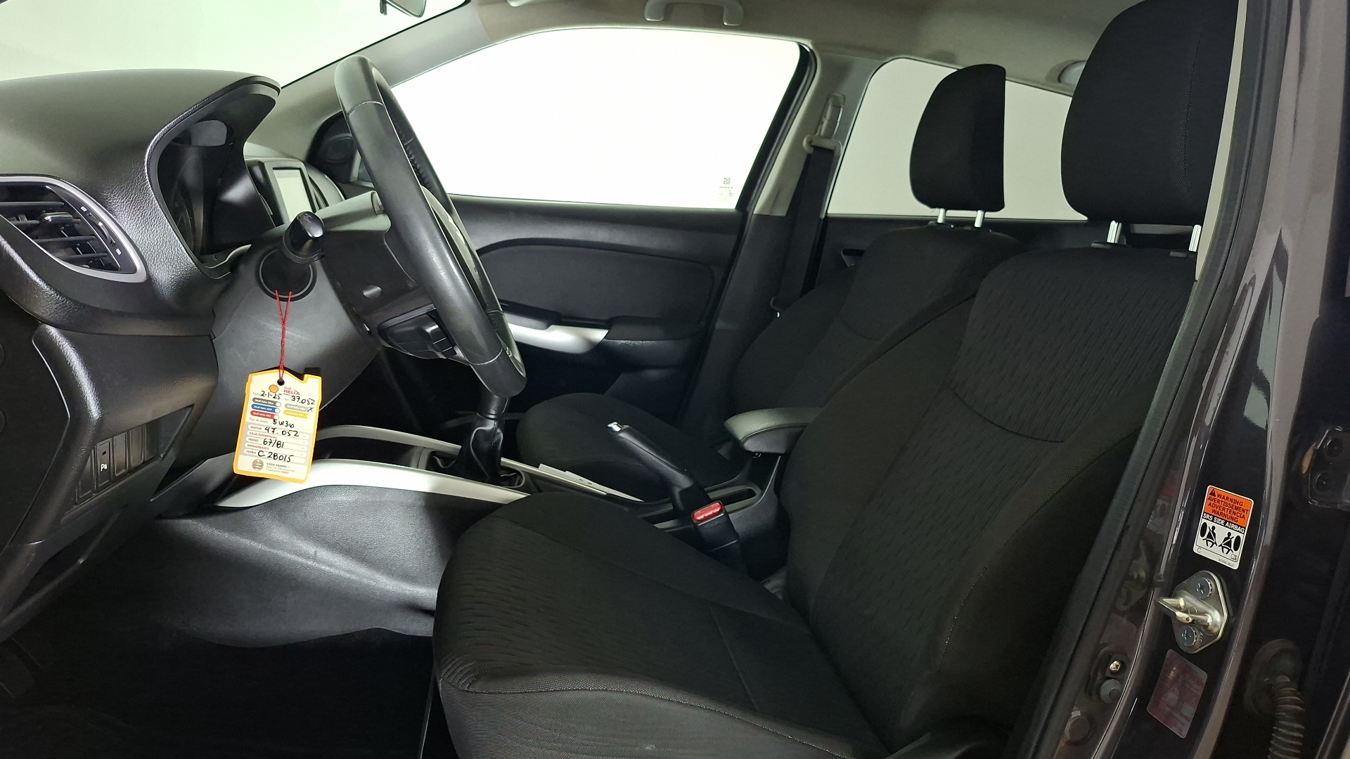 Suzuki Baleno — foto 13 de 16