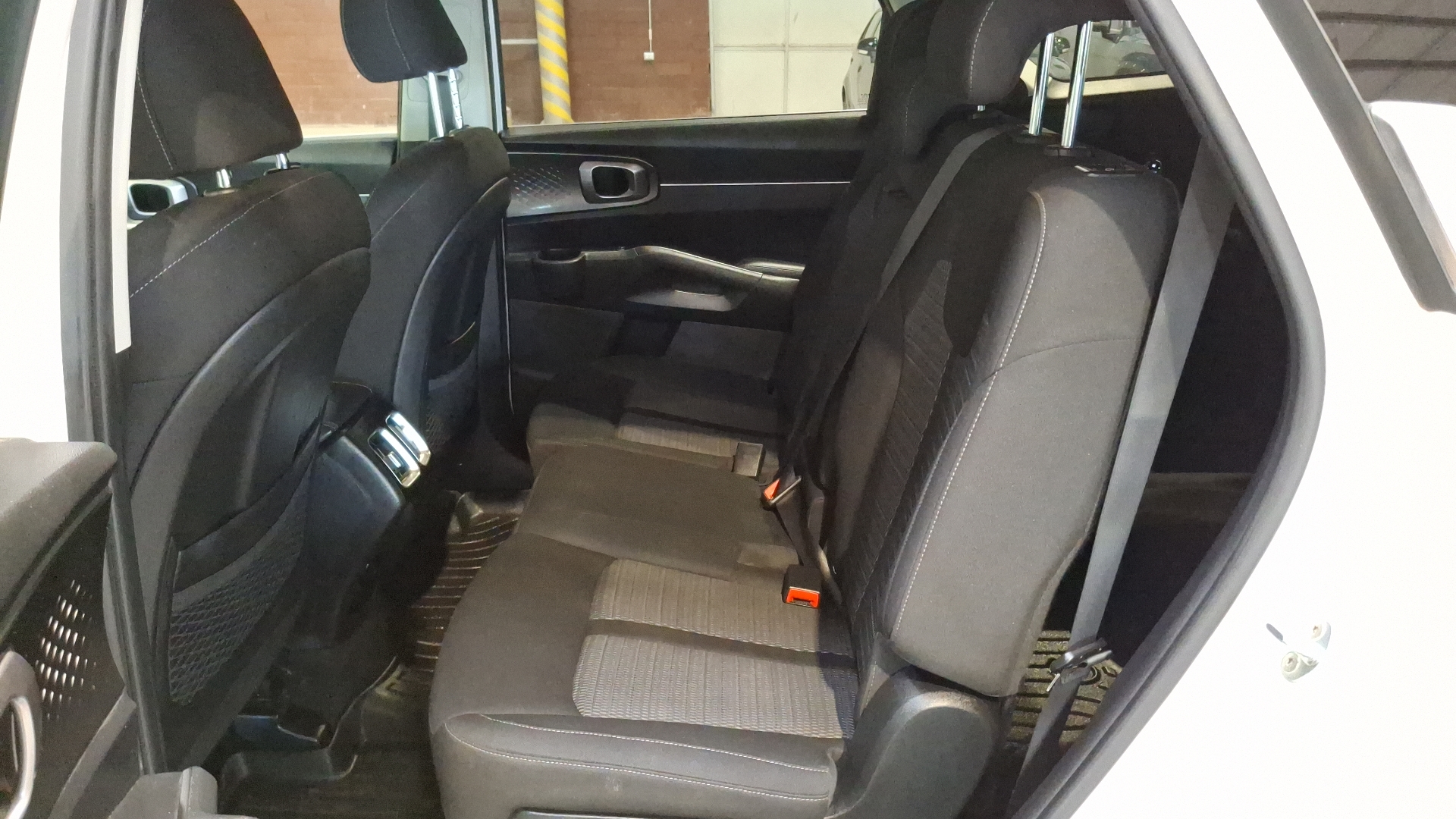 KIA Sorento — foto 14 de 16