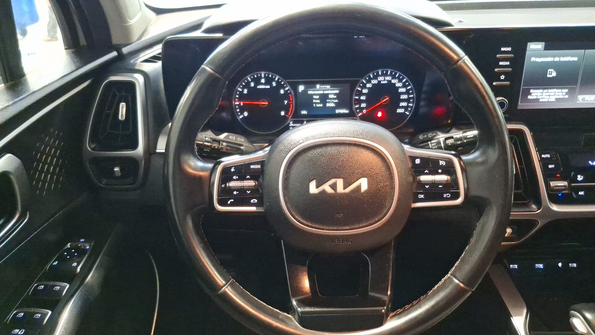KIA Sorento — foto 8 de 16