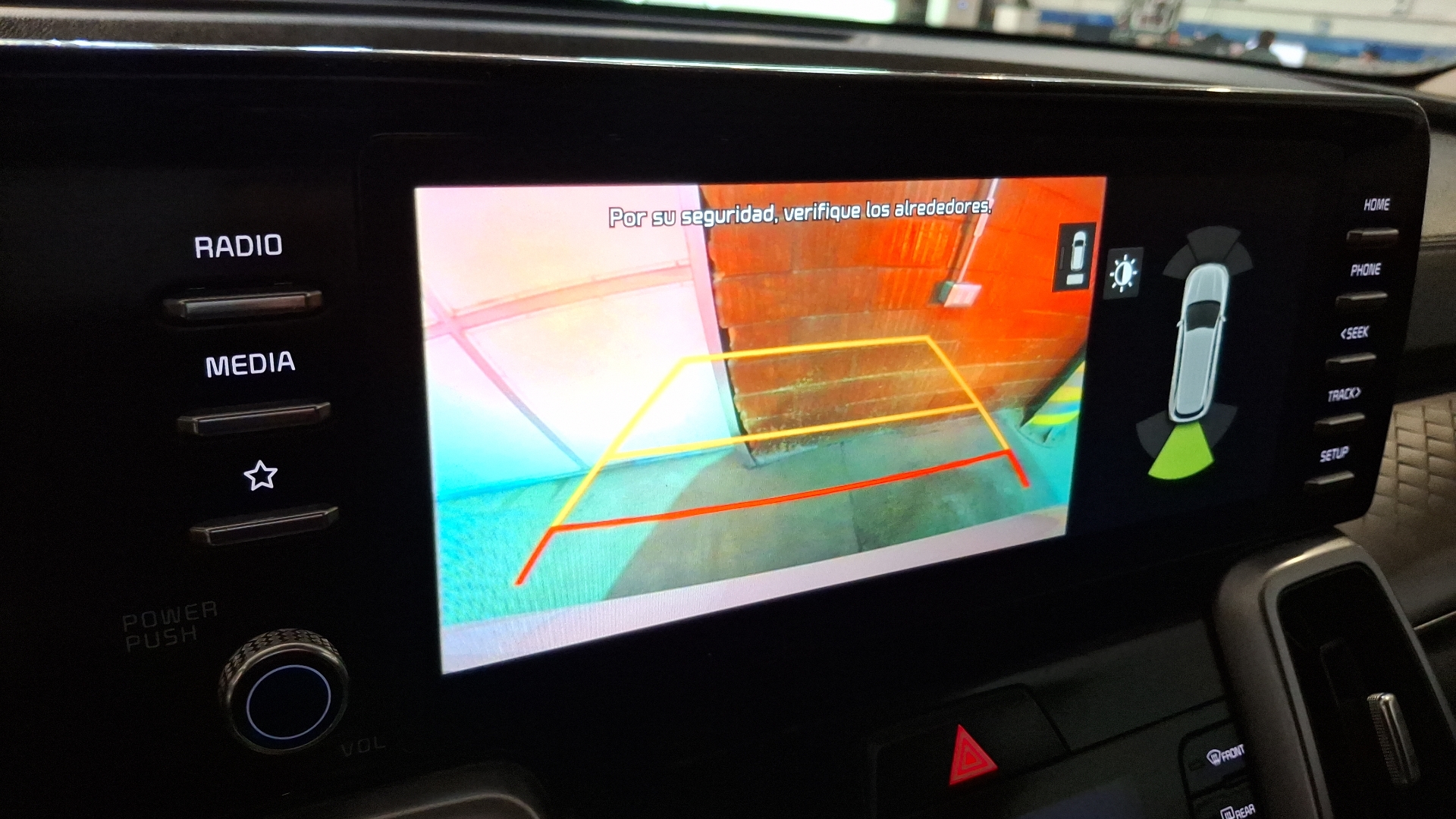 KIA Sorento — foto 12 de 16