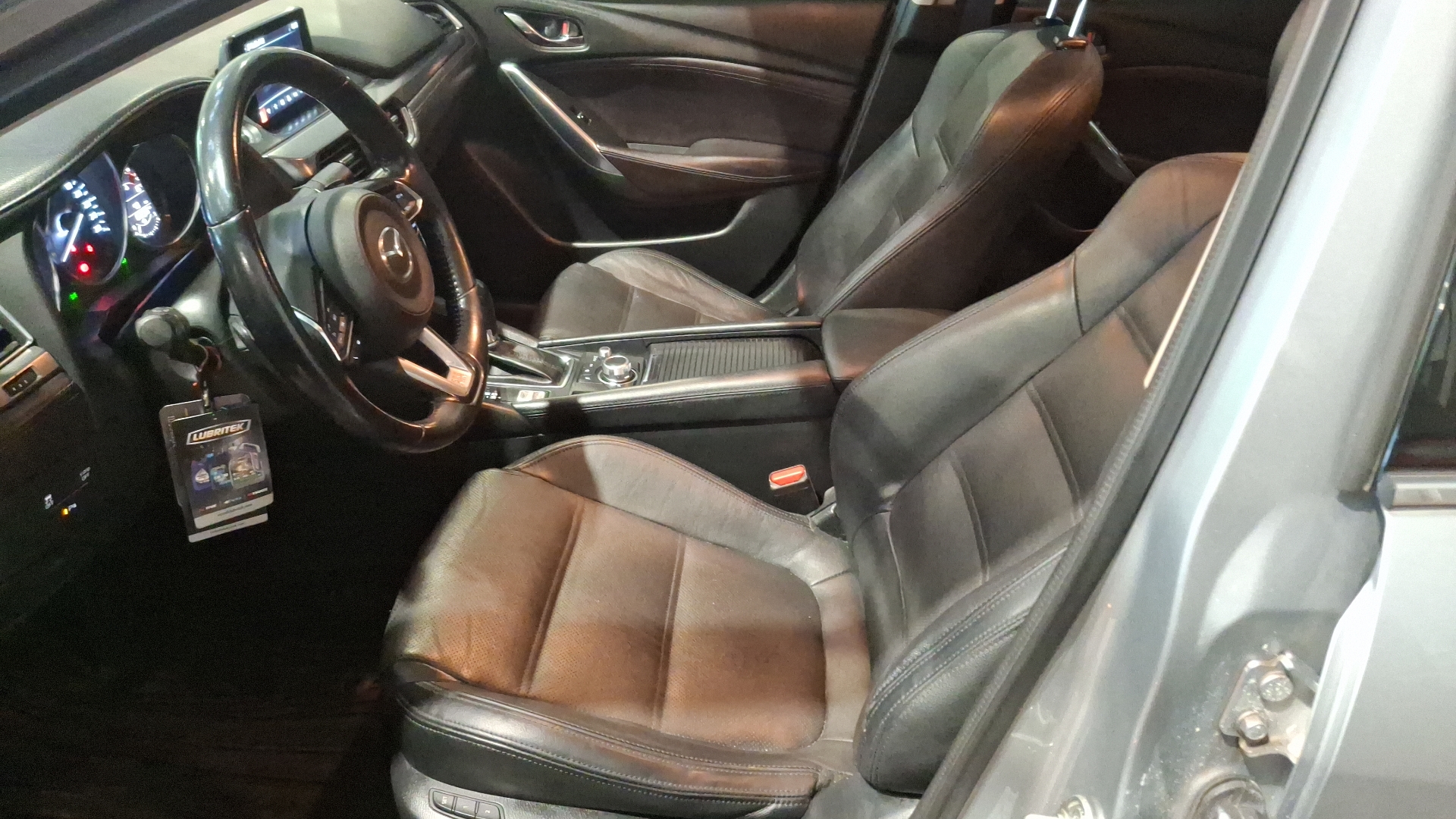 Mazda 6 — foto 13 de 16